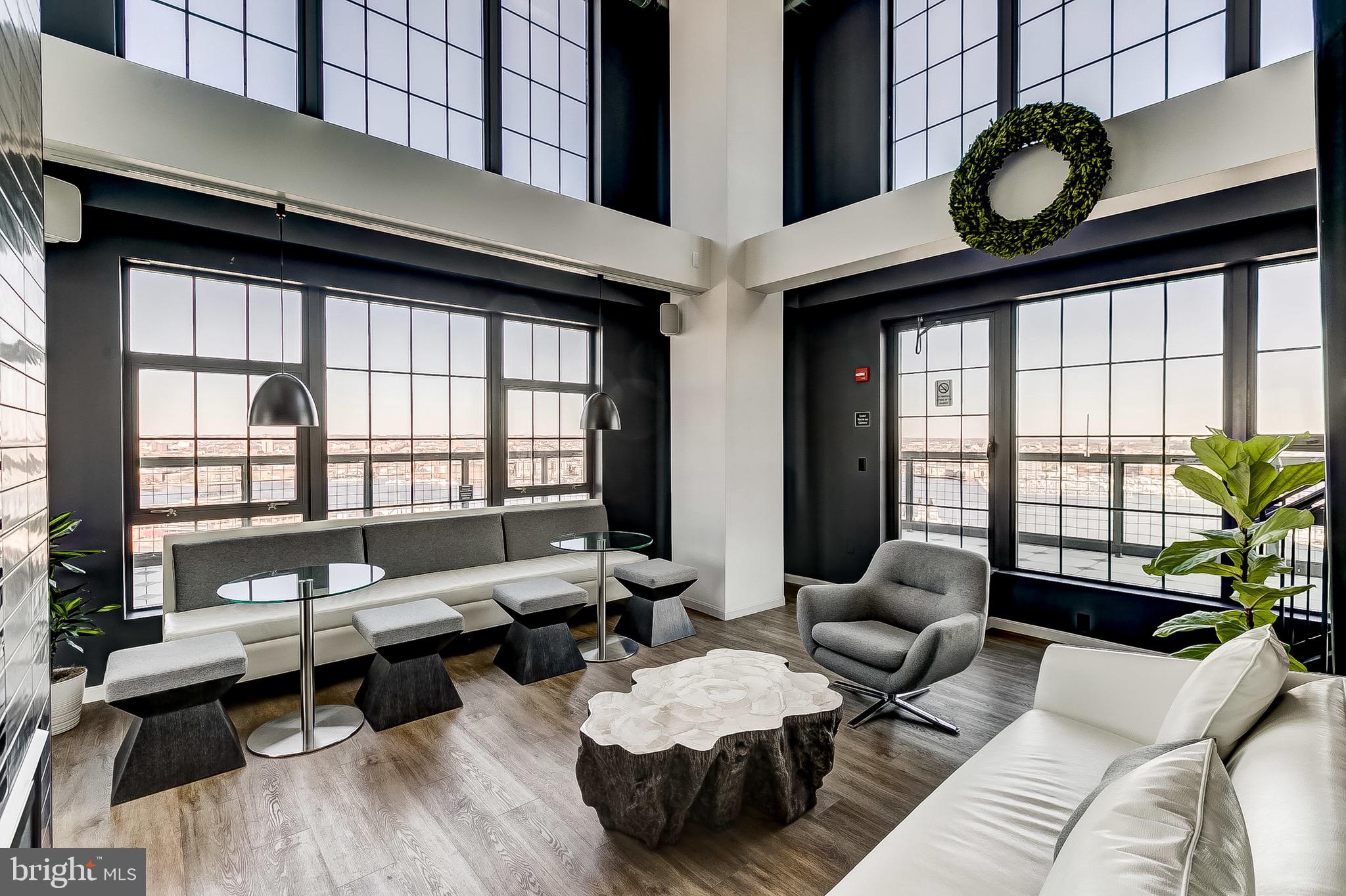 LOCUST POINT - Residential