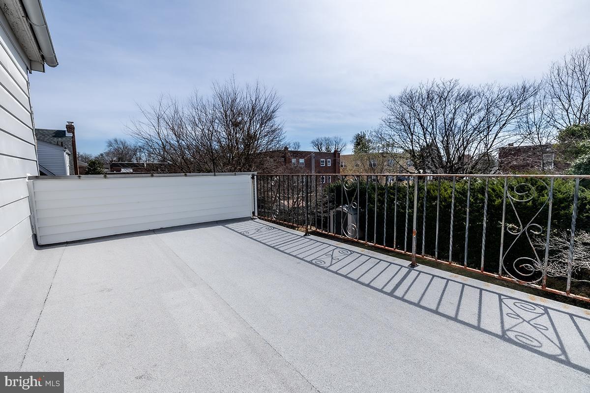 FOX CHASE - Residential