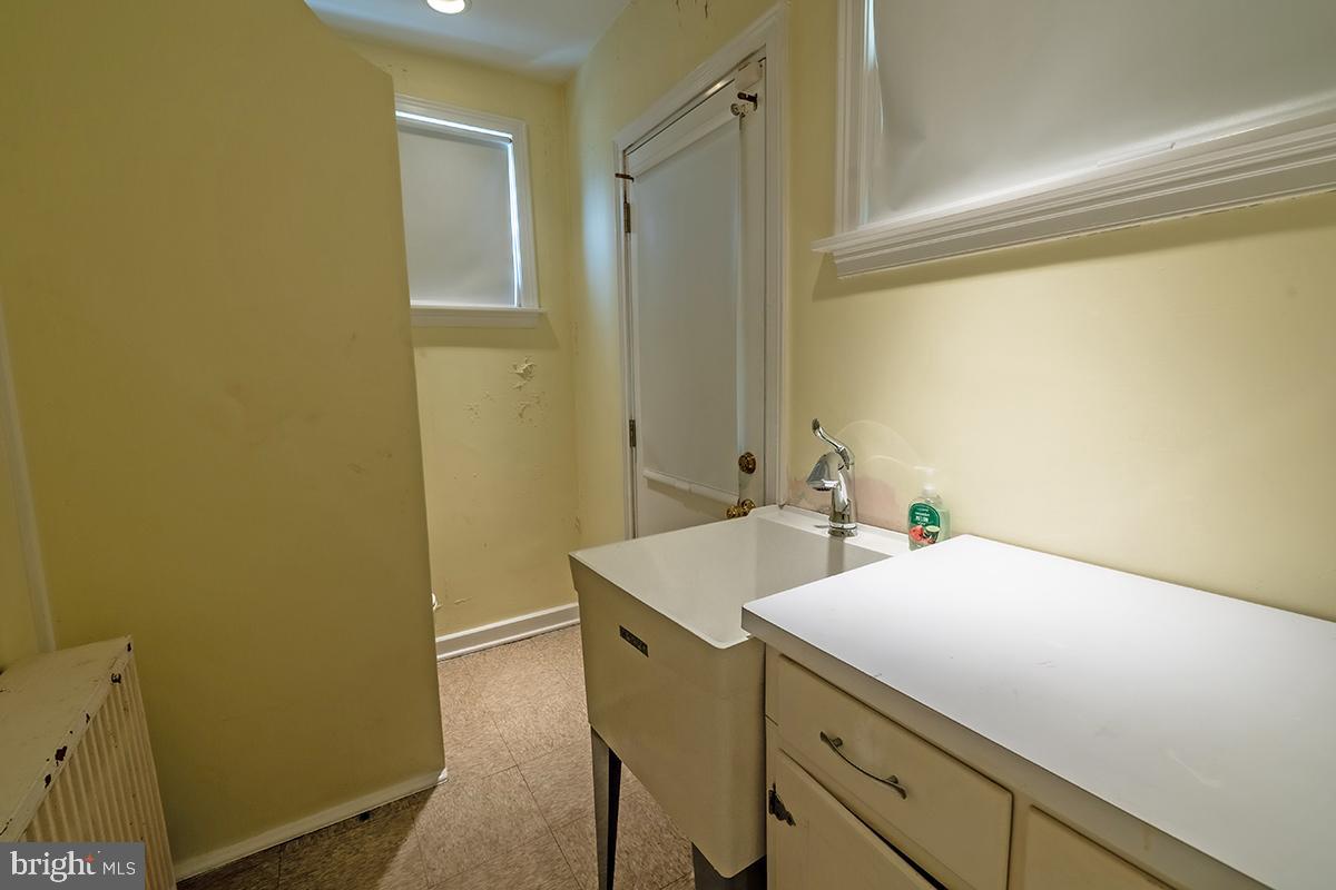 FOX CHASE - Residential