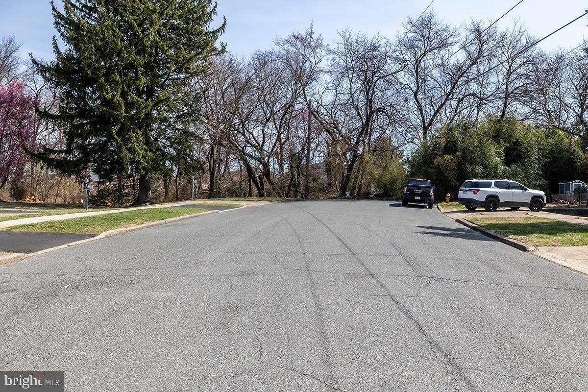 FOX CHASE - Residential