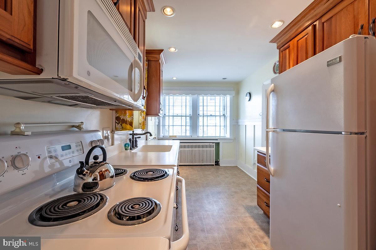 FOX CHASE - Residential