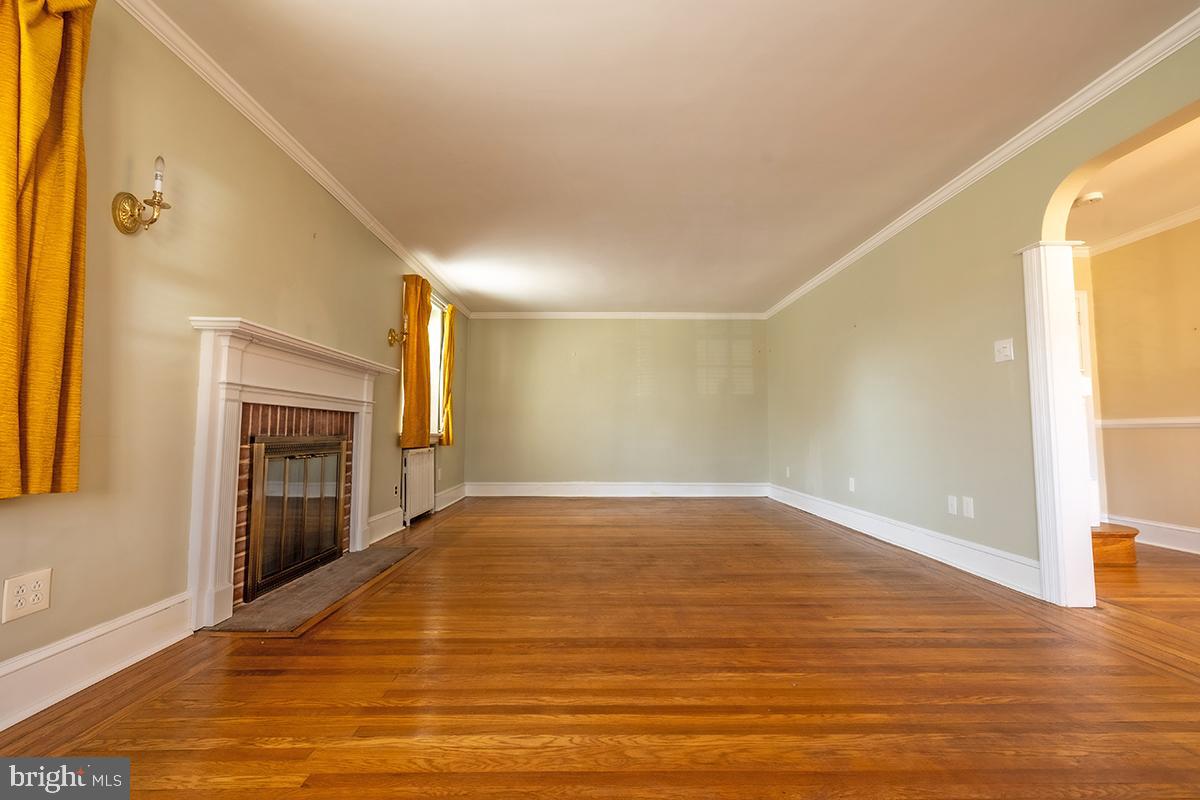 FOX CHASE - Residential