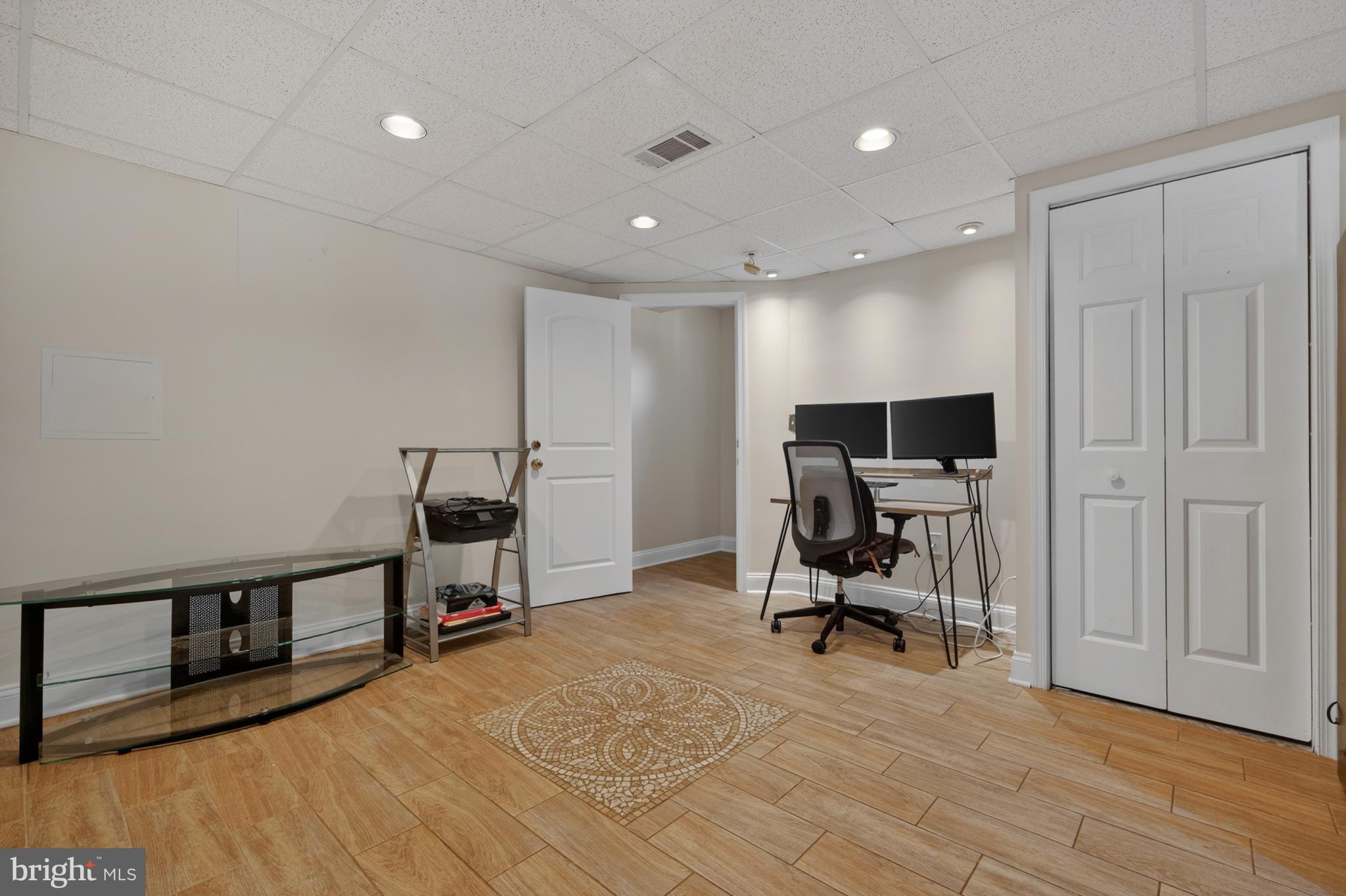 PLEASANT VALLEY - Residential