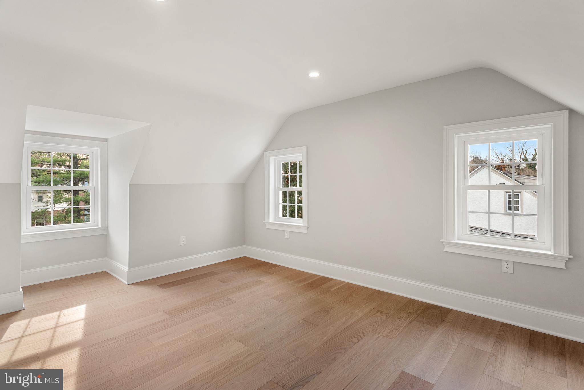 MERION STATION - Residential
