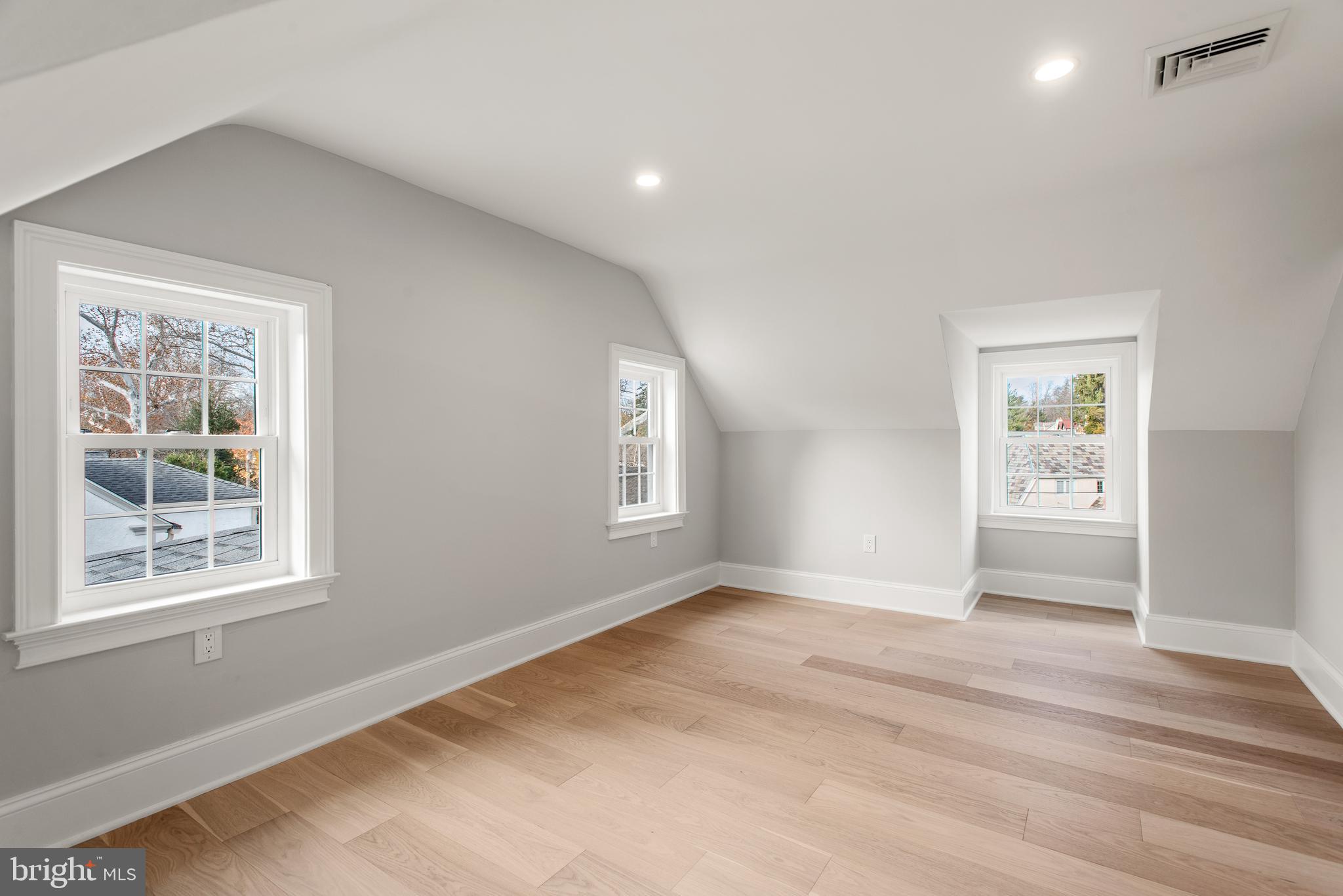 MERION STATION - Residential