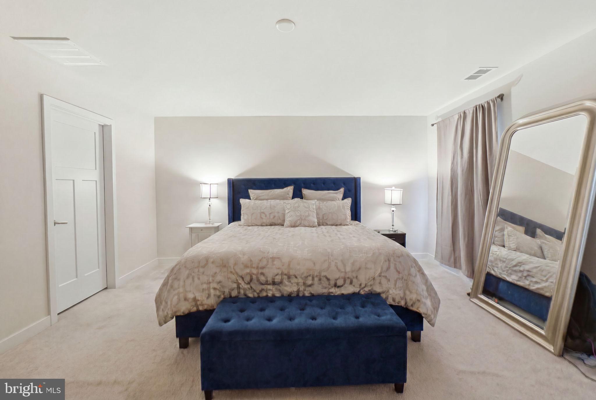 NORBOURNE PARK - Residential
