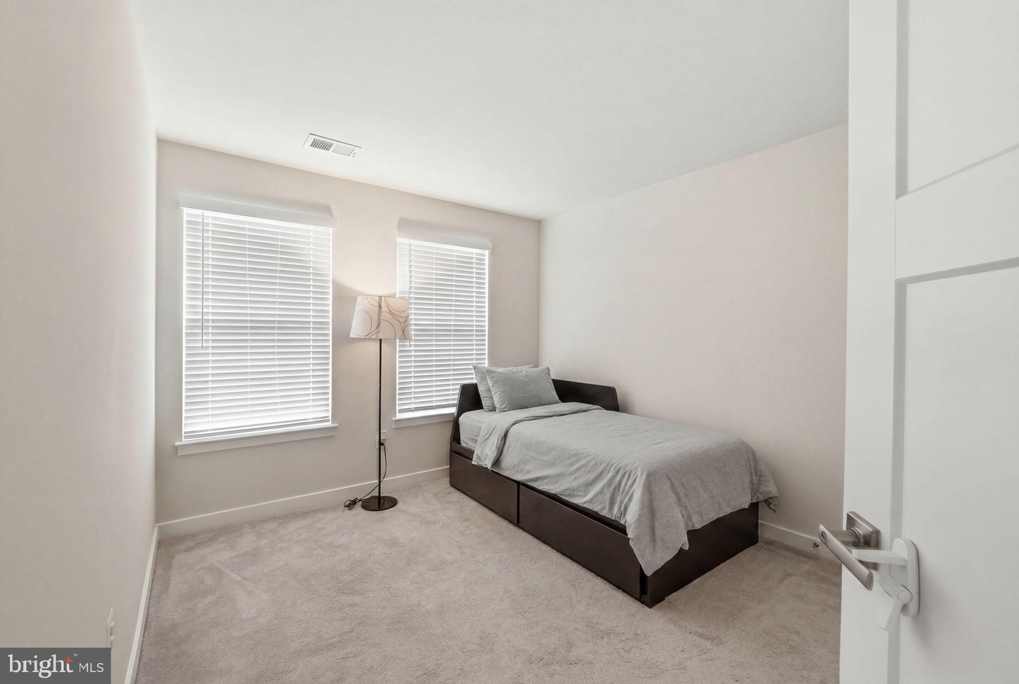 NORBOURNE PARK - Residential