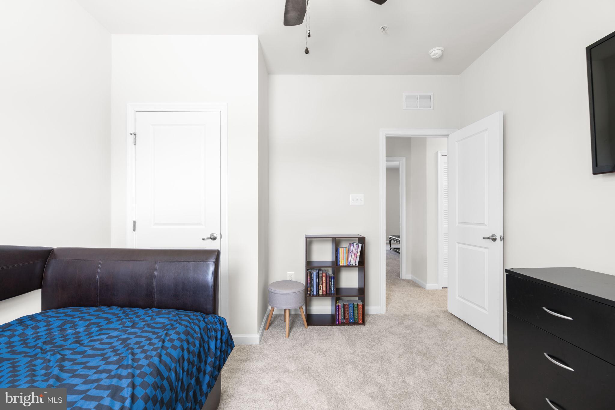 CREEKSIDE VILLAGE - Residential