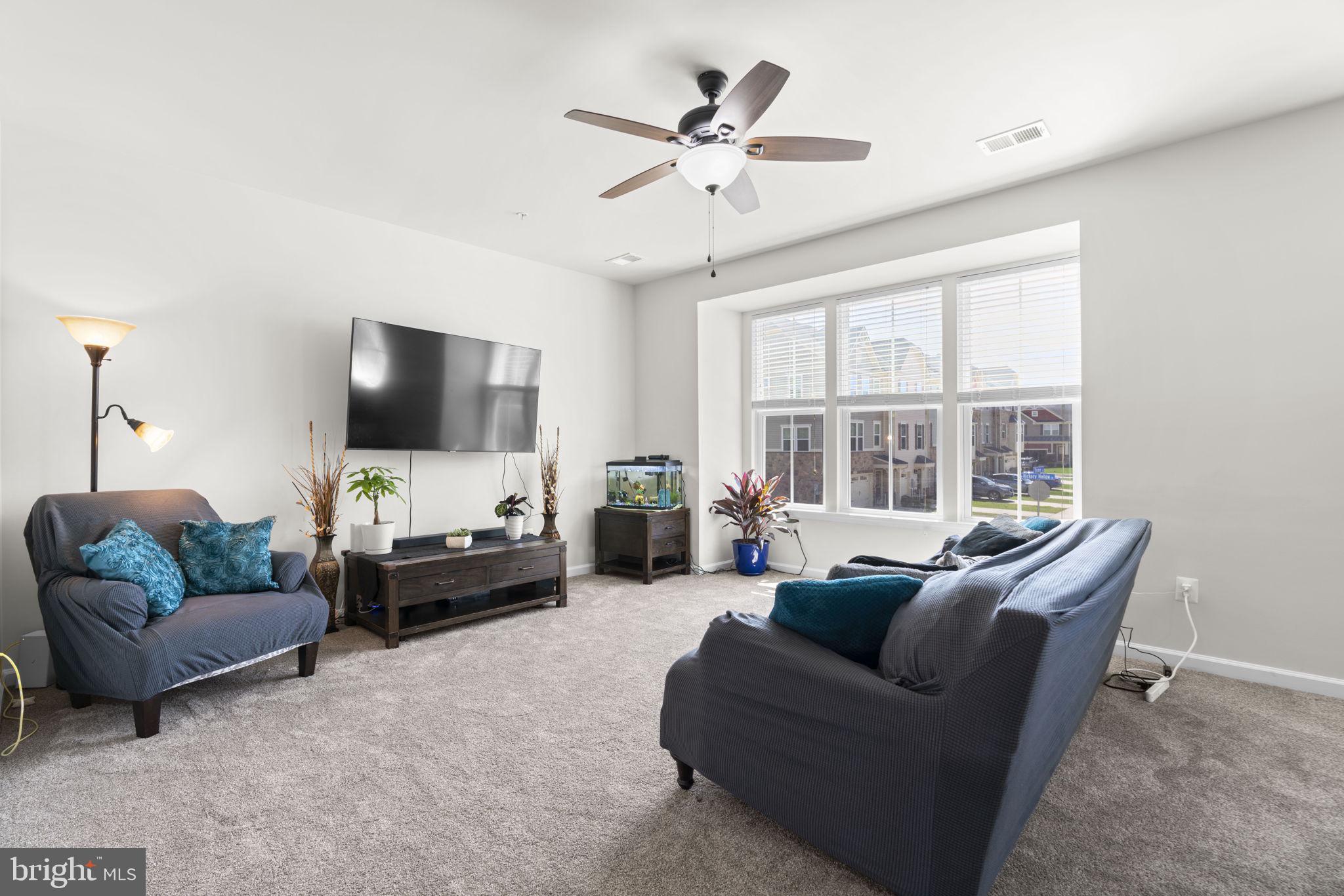 CREEKSIDE VILLAGE - Residential