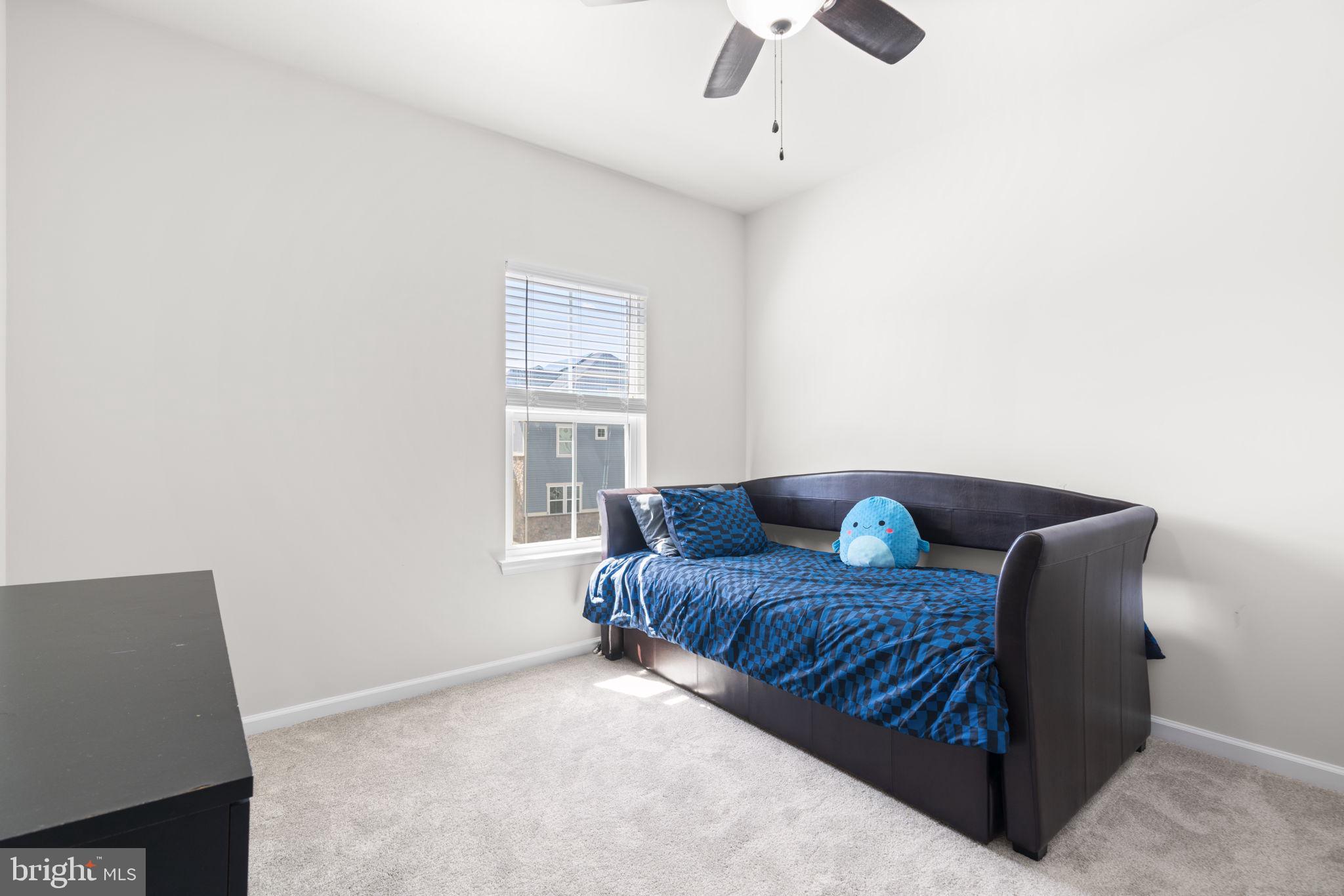 CREEKSIDE VILLAGE - Residential