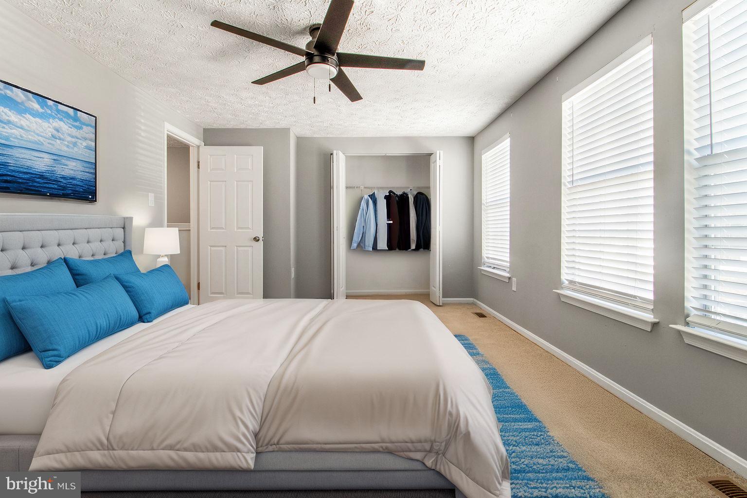 OAK VIEW VILLAGE - Residential