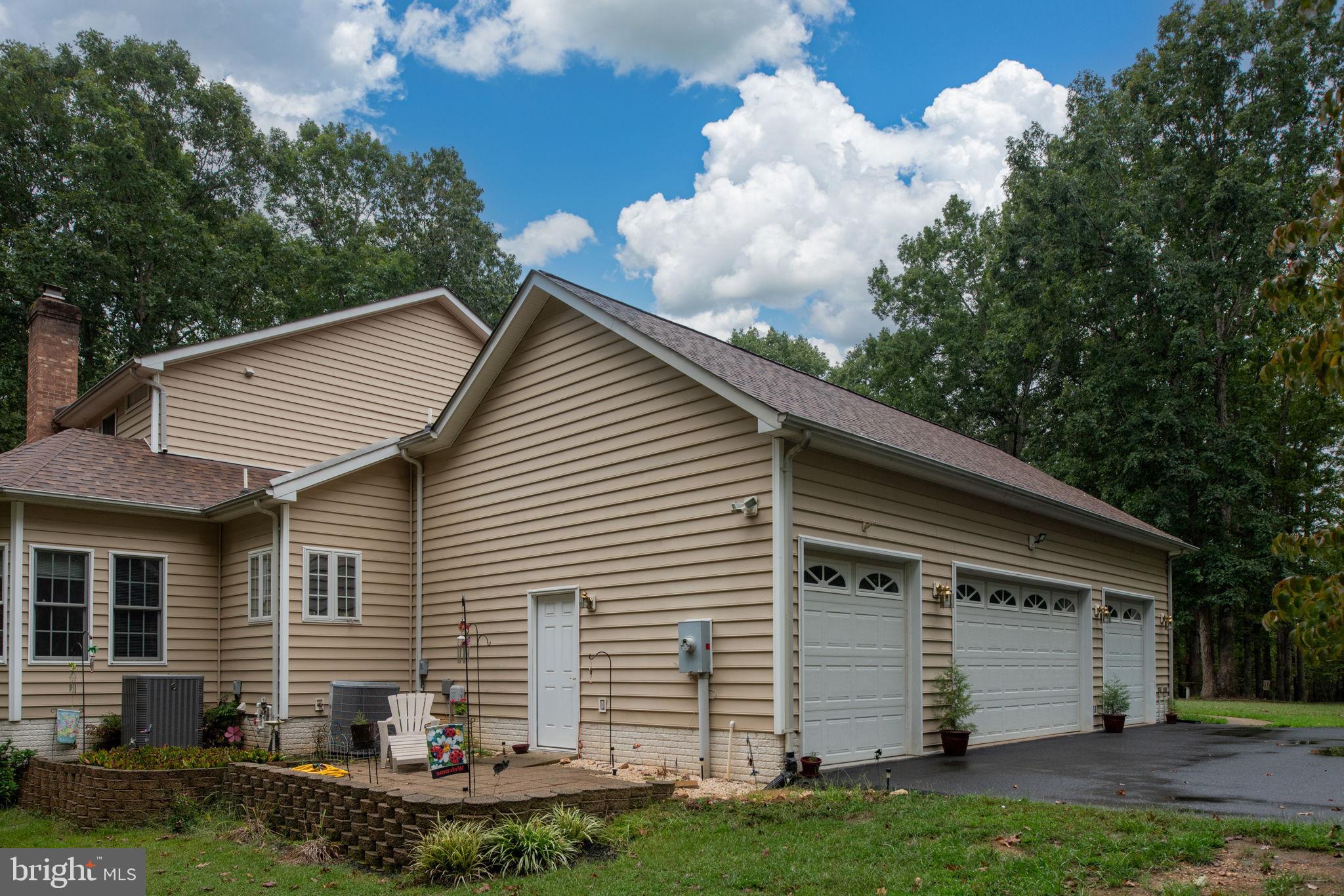 MEADOWLAND - Residential
