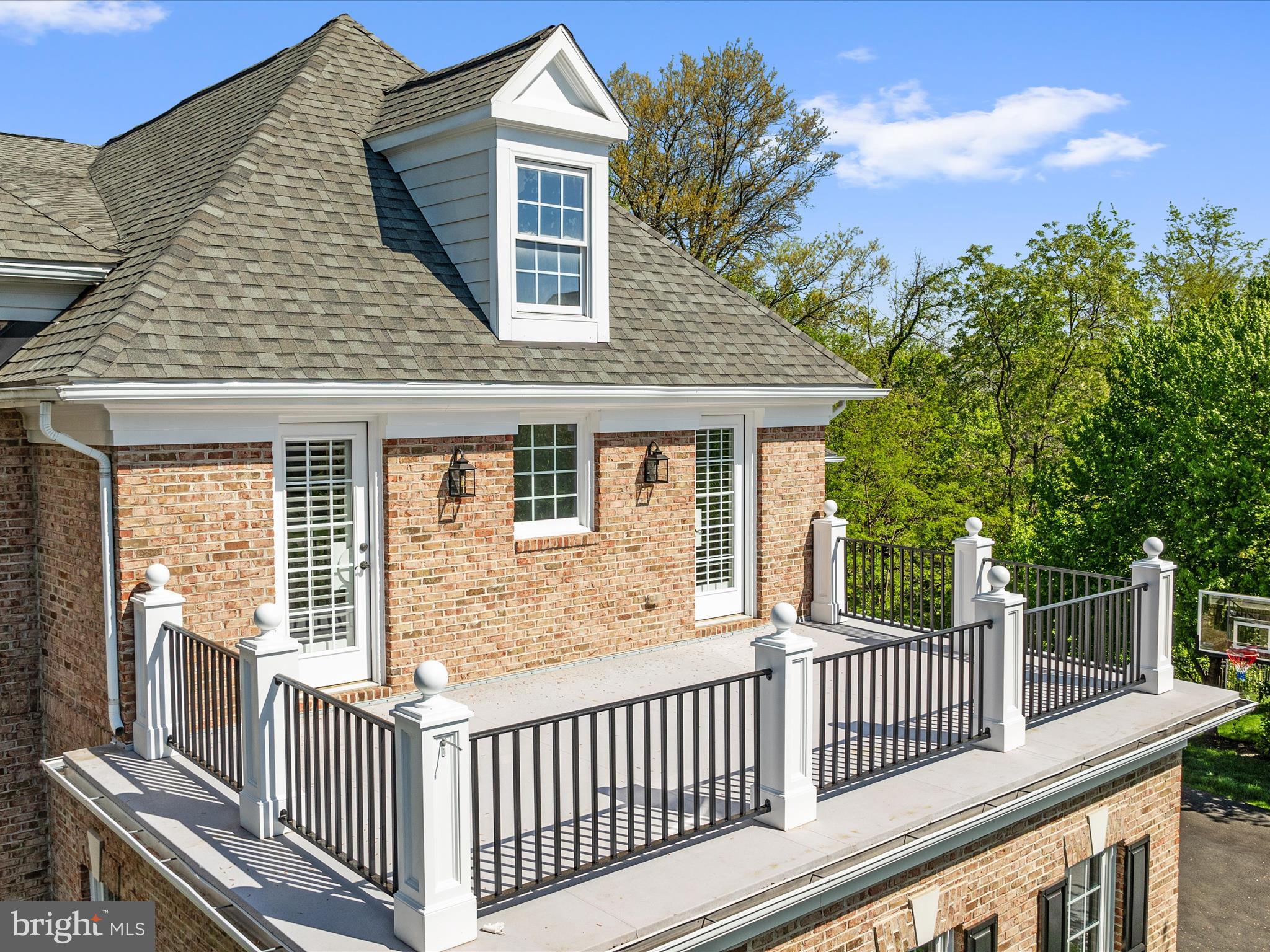 LANSDOWNE ON THE POTOMAC - Residential