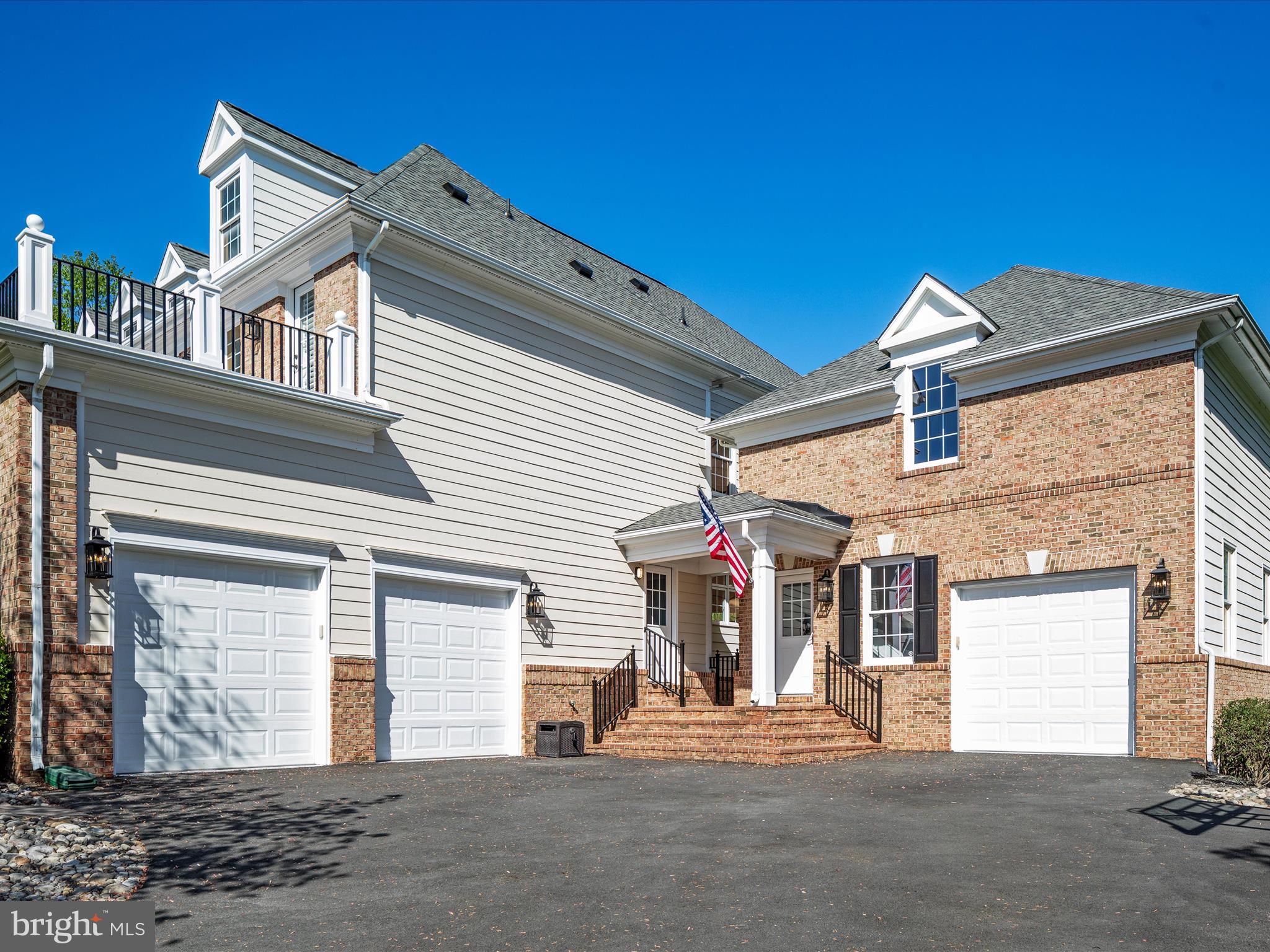 LANSDOWNE ON THE POTOMAC - Residential