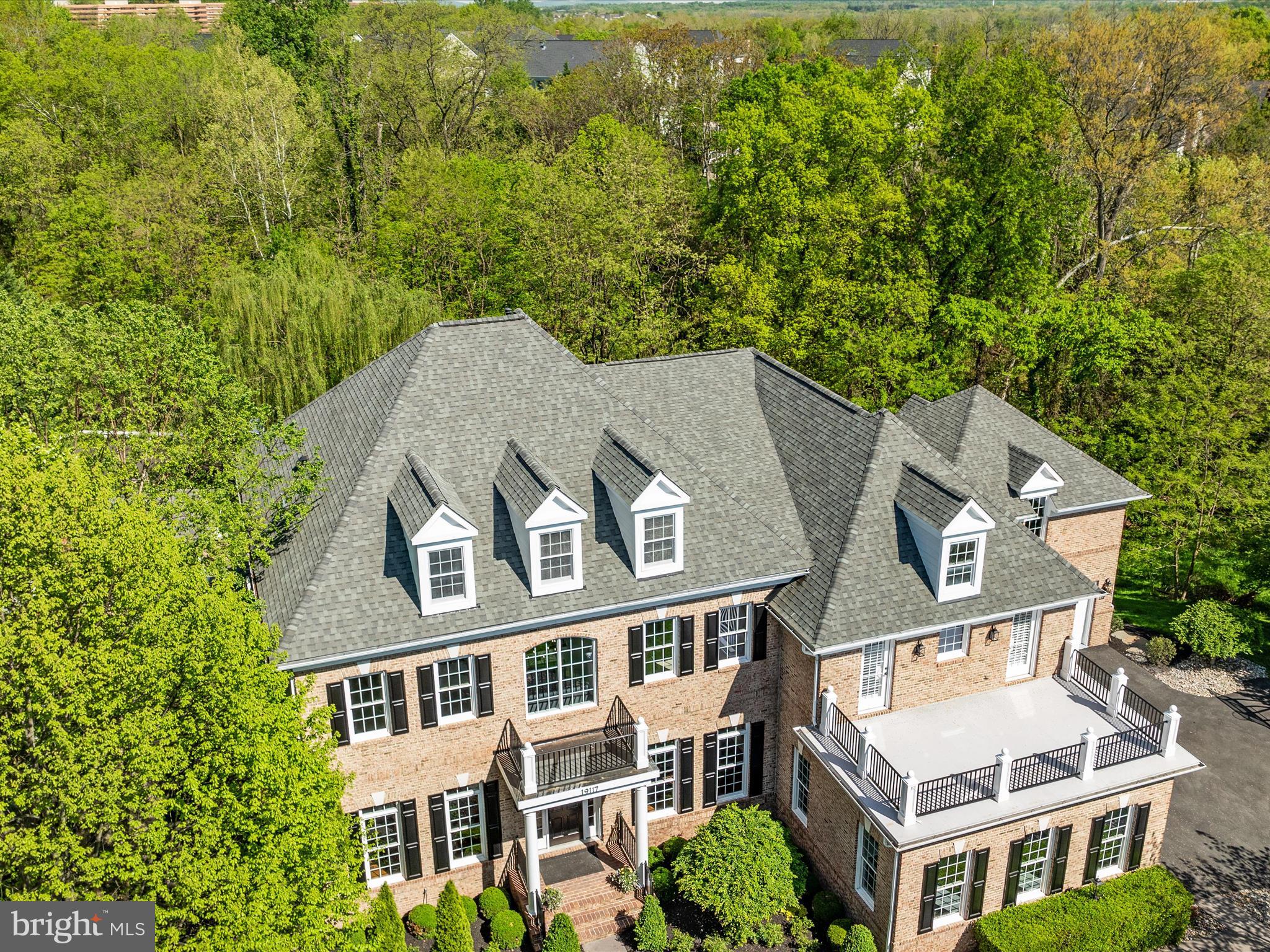 LANSDOWNE ON THE POTOMAC - Residential