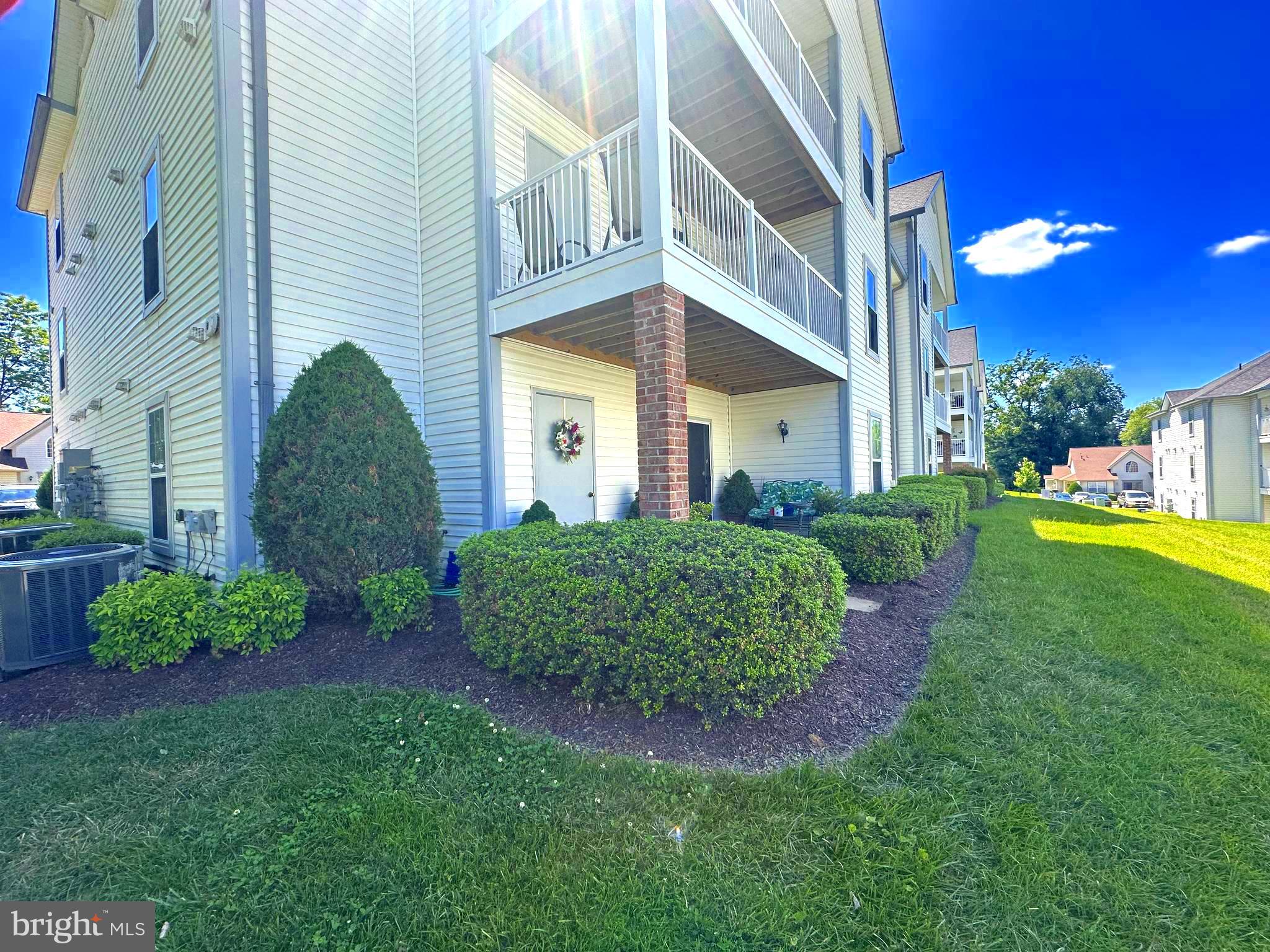 WINIFRED MANOR - Residential