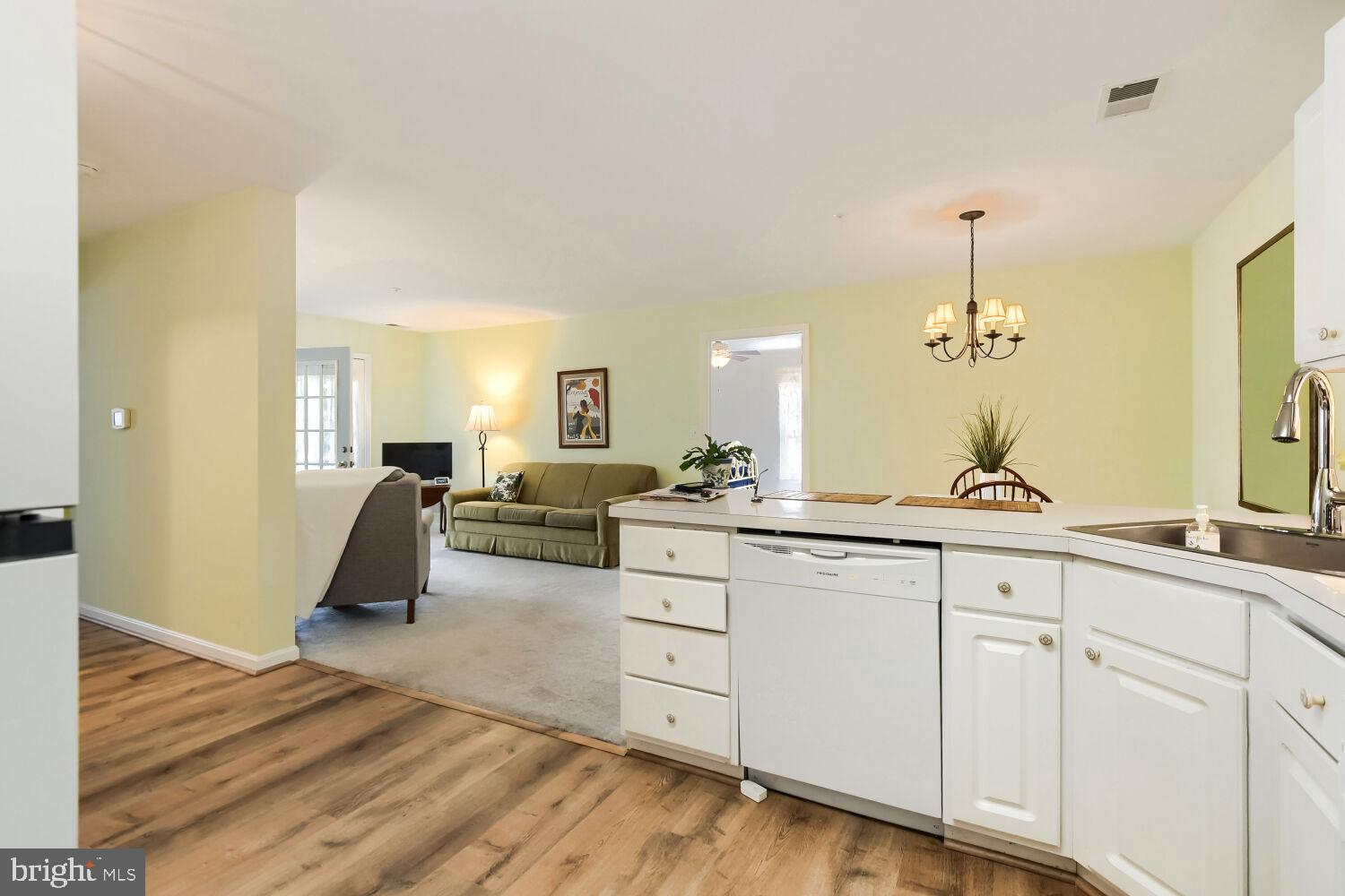WINIFRED MANOR - Residential