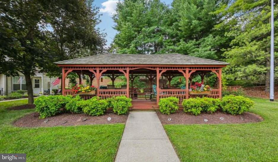 WINIFRED MANOR - Residential