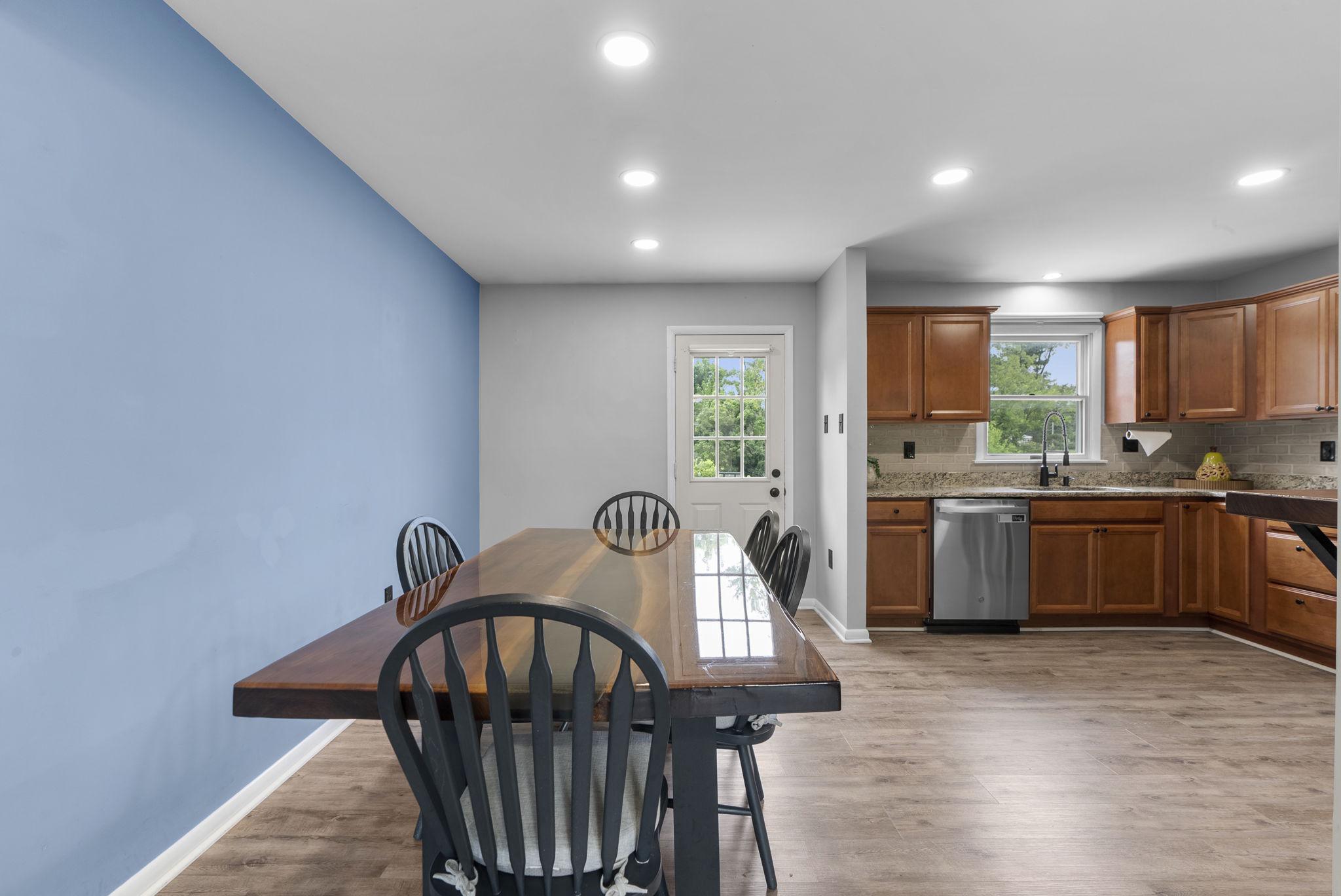 WHISPERING VALLEY - Residential