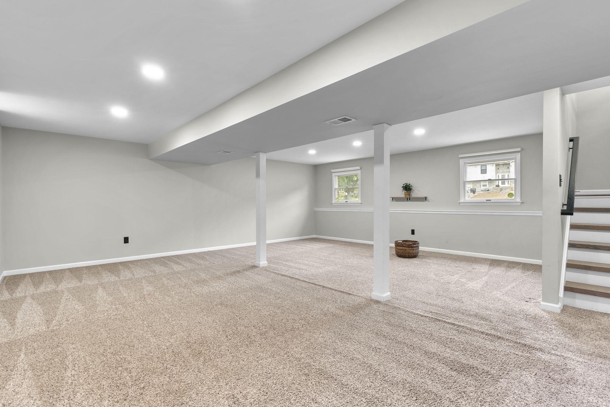 WHISPERING VALLEY - Residential