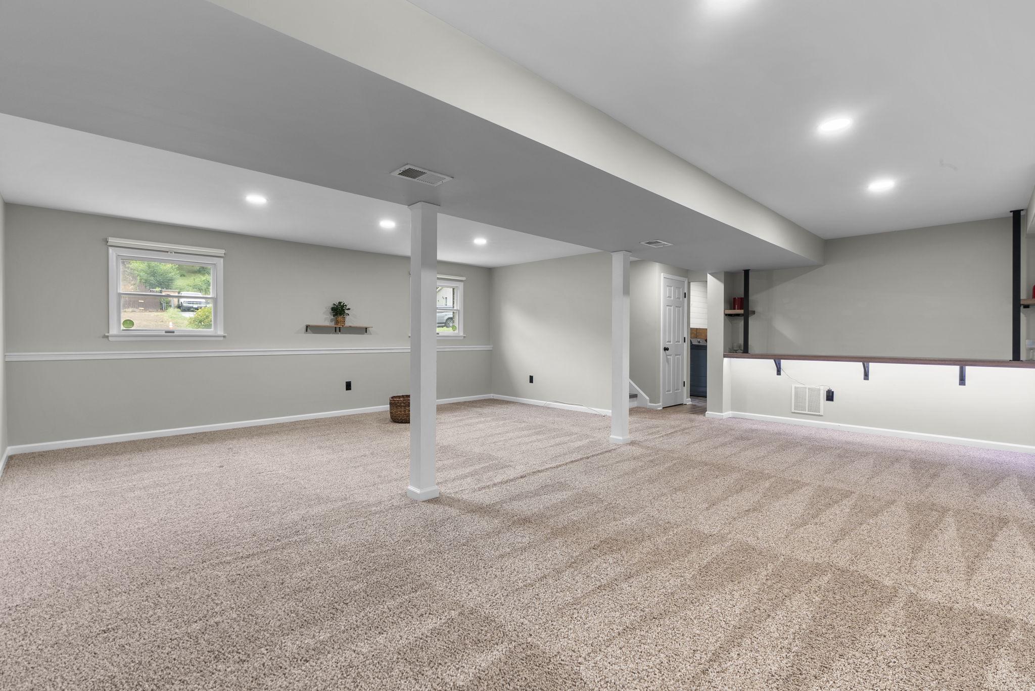 WHISPERING VALLEY - Residential