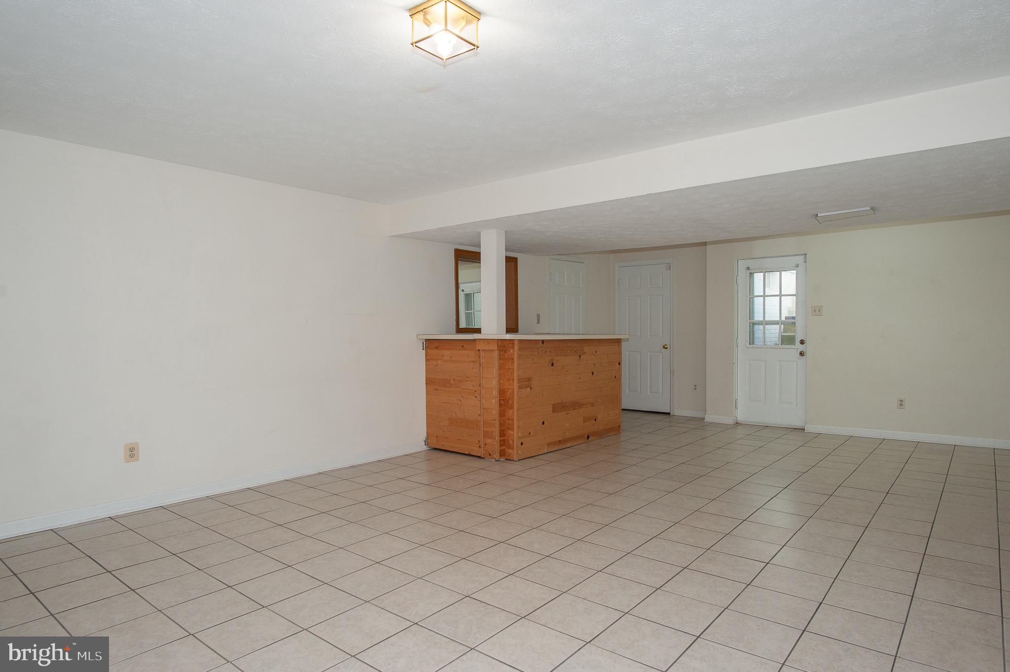 LANDSDOWNE - Residential Lease