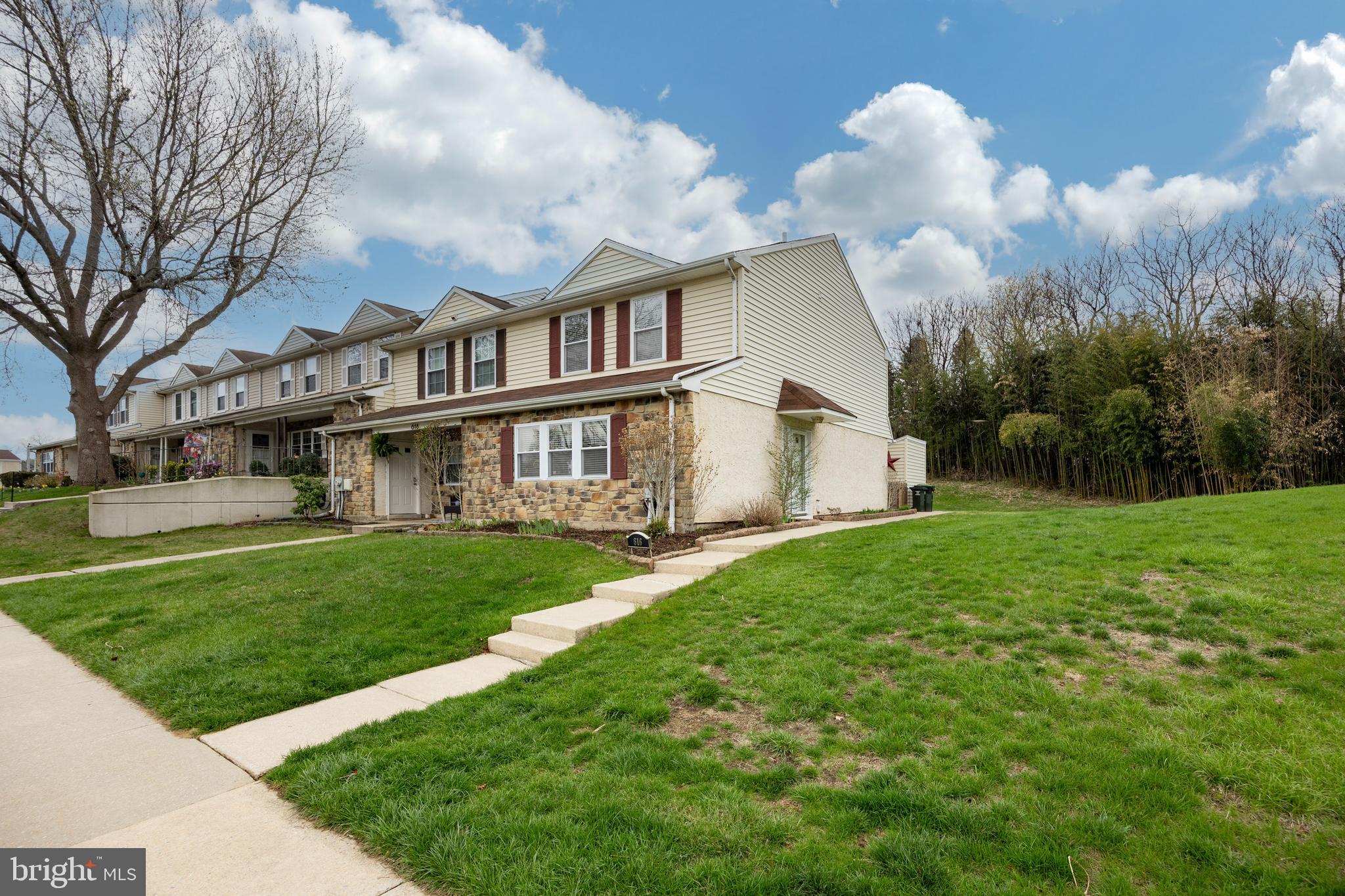 BEAVER RUN KNOLL - Residential