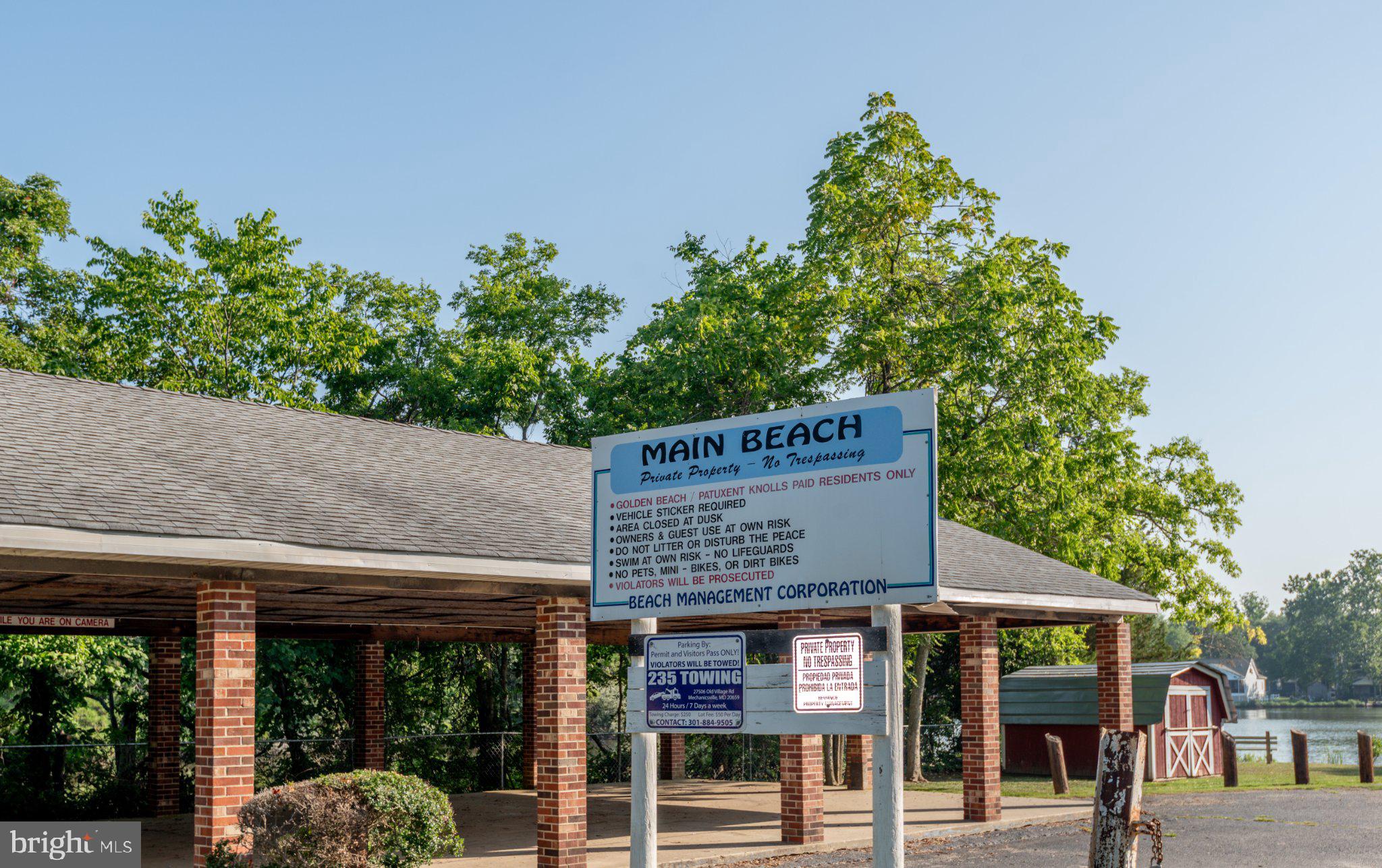 GOLDEN BEACH - Residential