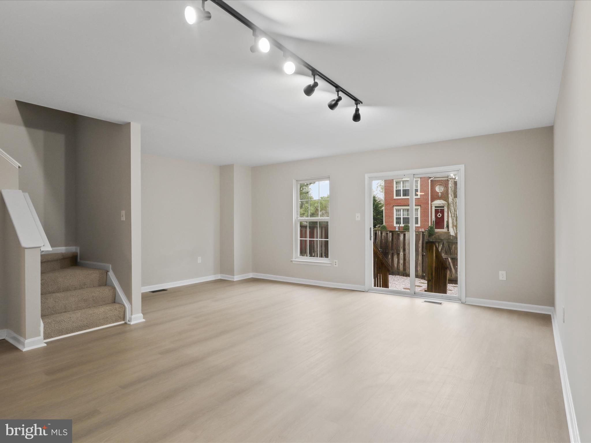 ROLLING BROOK - Residential Lease