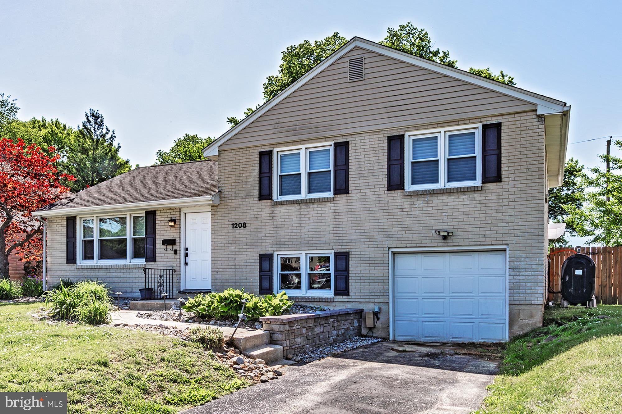 MAYFIELD - Residential
