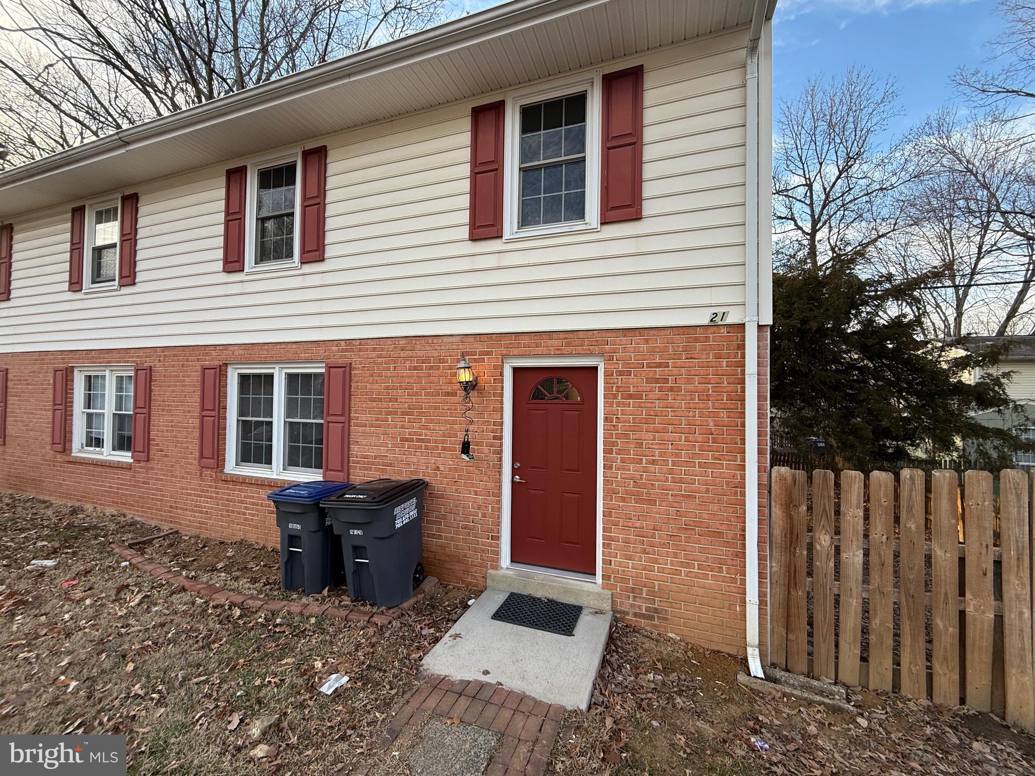 ***640 minimum credit score required, income => 3x rent, NO PETS*** All new interior! Beautiful 3 Bedroom 1.5 Bath Home in a quiet neighborhood with immediate access to I-95 and US 1. Less than a mile to a commuter lot and Virginia Railway Express (Stafford) station. Home has 3 bedrooms (walk-in closet in Master Bedroom) and 1.5 baths.  New Luxury Plank flooring on main level, new wall-to-wall carpeting on upper level. New kitchen cabinets, new granite countertops, new stainless steel appliances, new washer and dryer, new bathrooms, all new interior doors and locks, all new plugs and switches, all new LED lighting. Call or email today to schedule your showing.