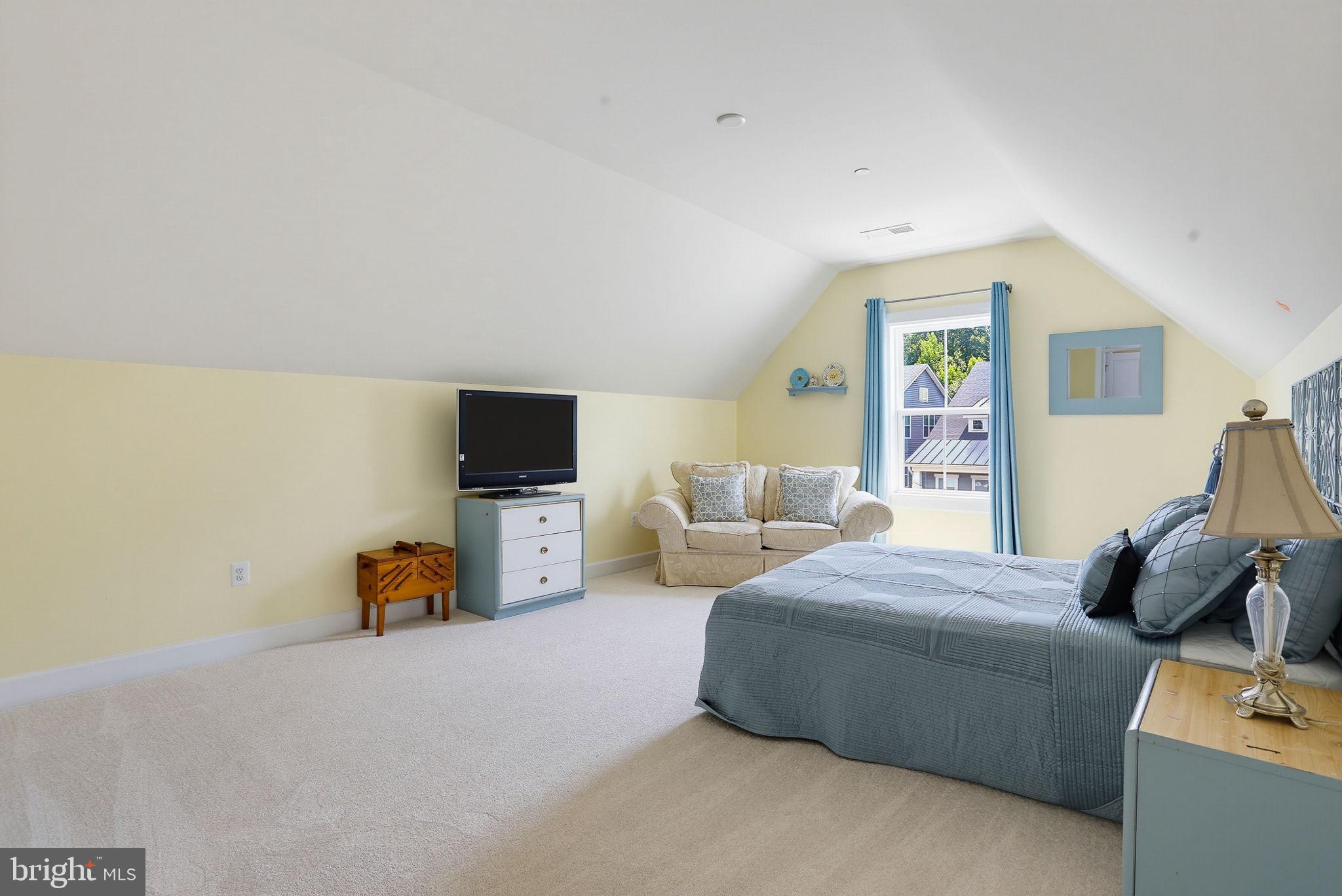 TWO RIVERS - Residential
