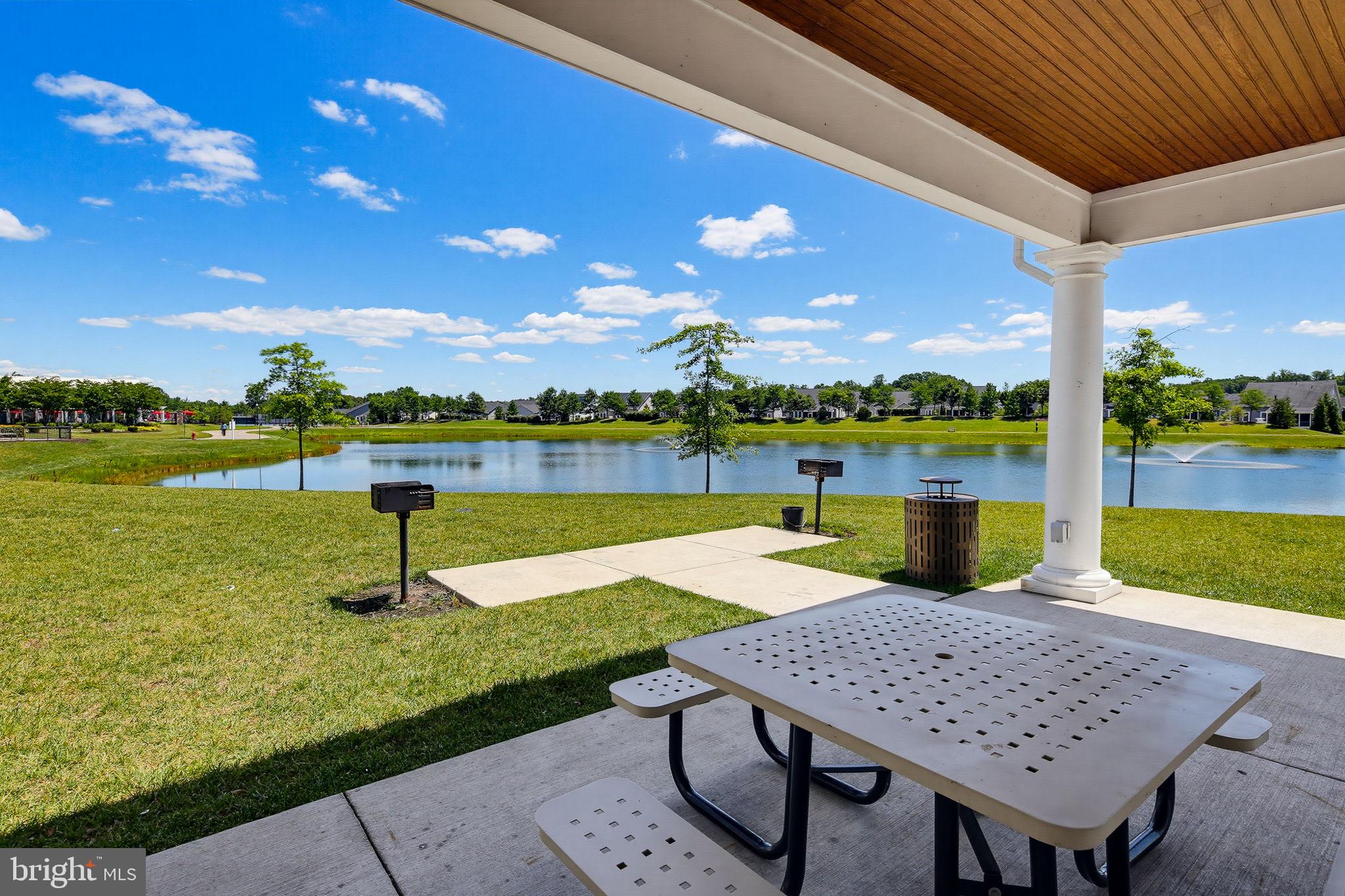 TWO RIVERS - Residential