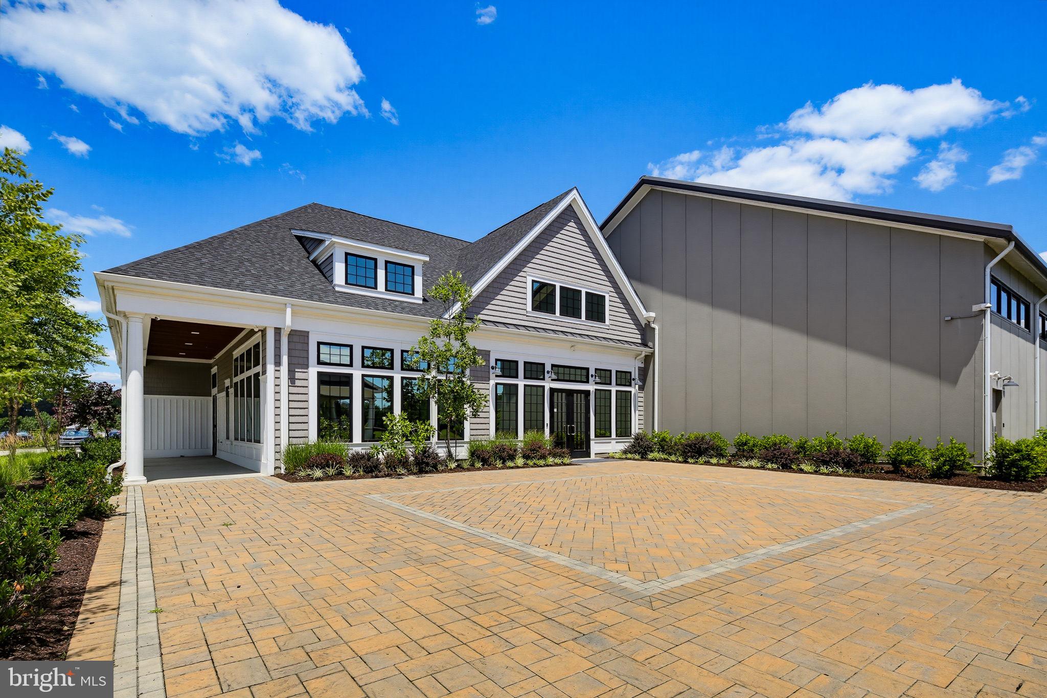 TWO RIVERS - Residential
