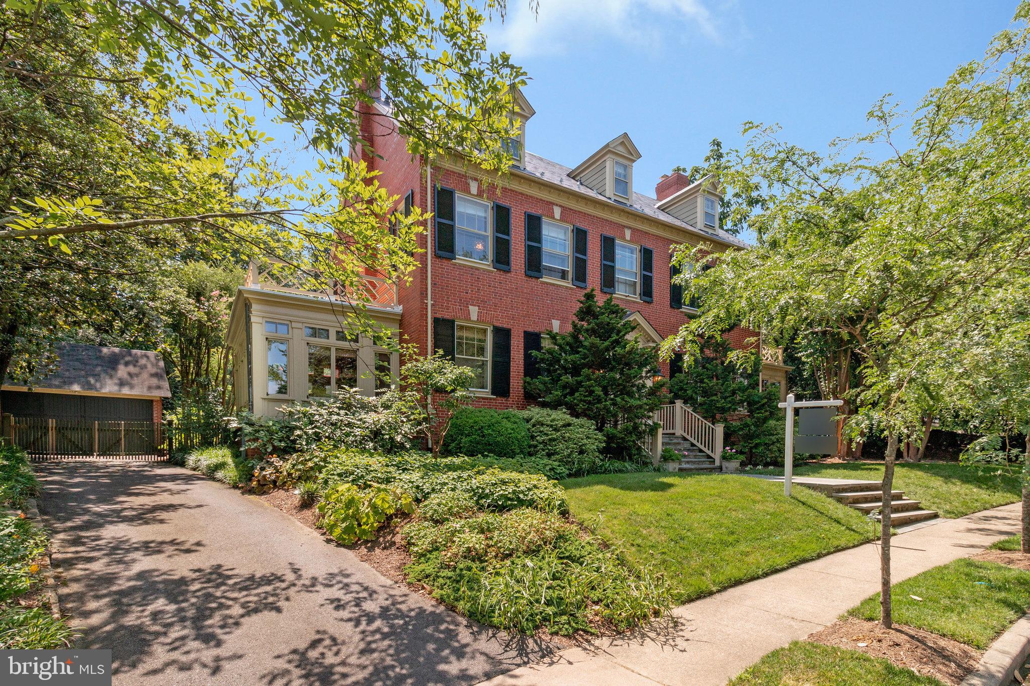 ROSEMONT - Residential