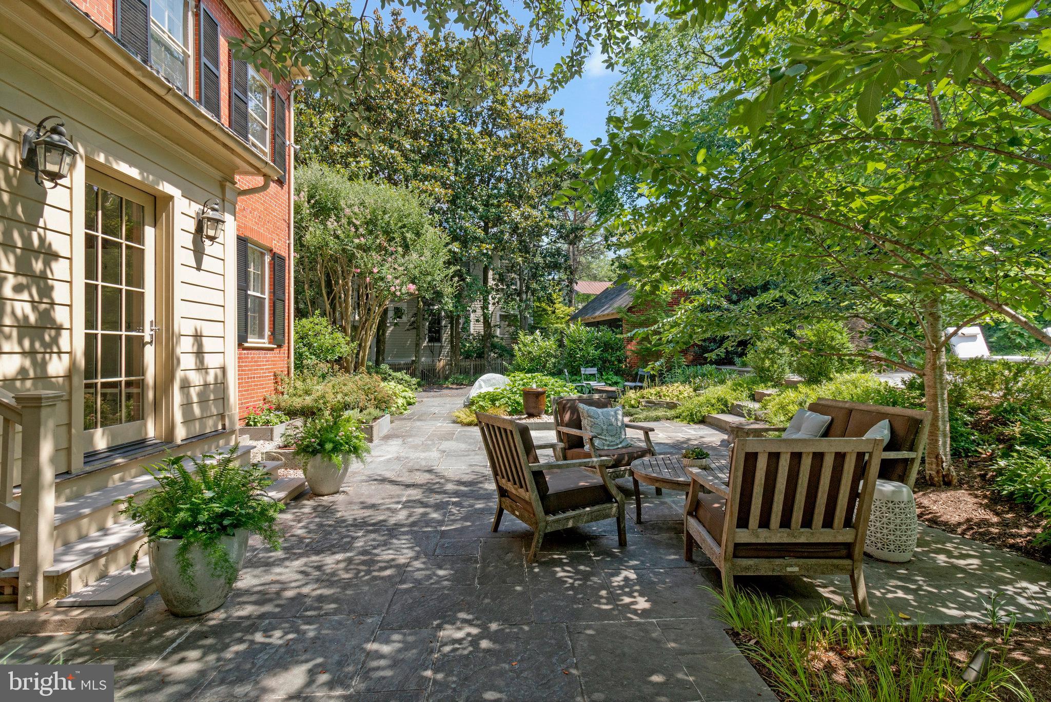 ROSEMONT - Residential