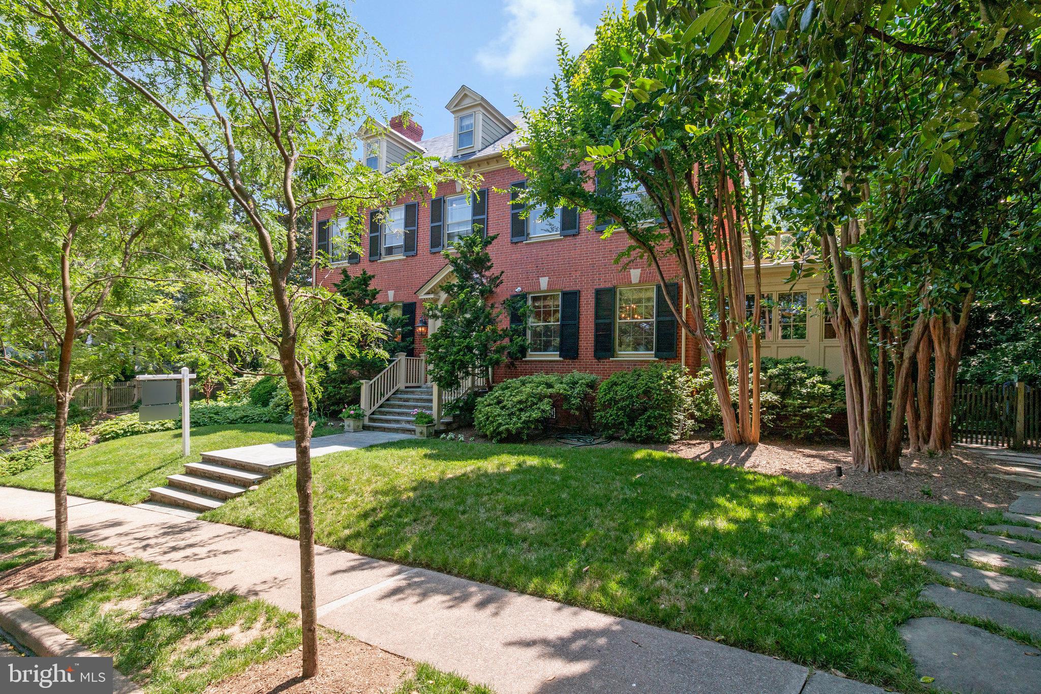 ROSEMONT - Residential
