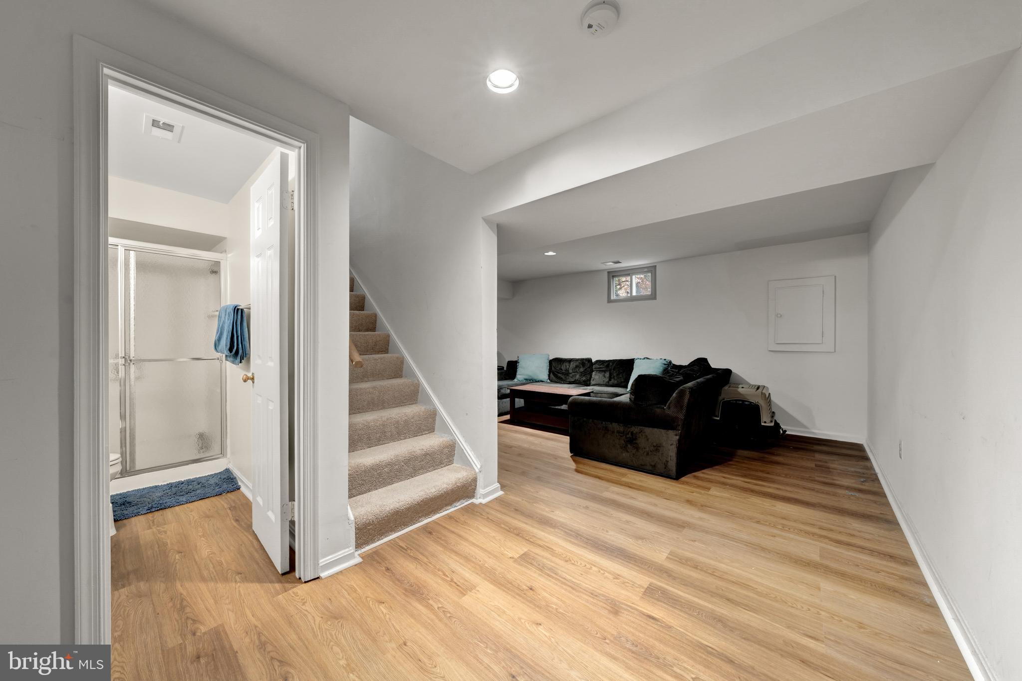 MEDFORD LEAS - Residential
