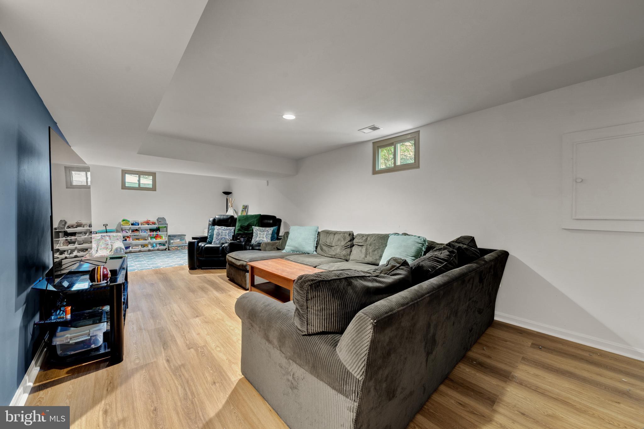 MEDFORD LEAS - Residential