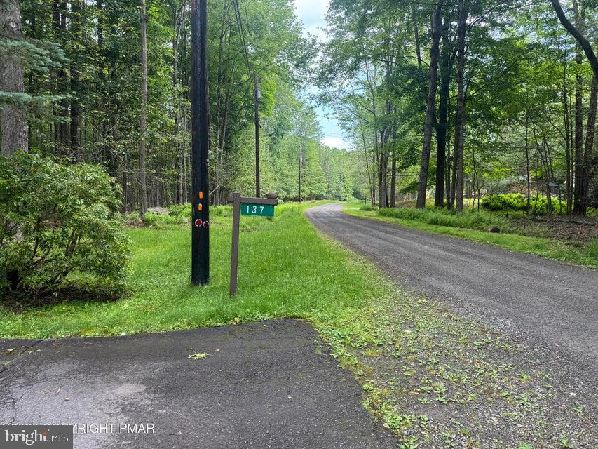 ARROWHEAD  LAKES - Residential