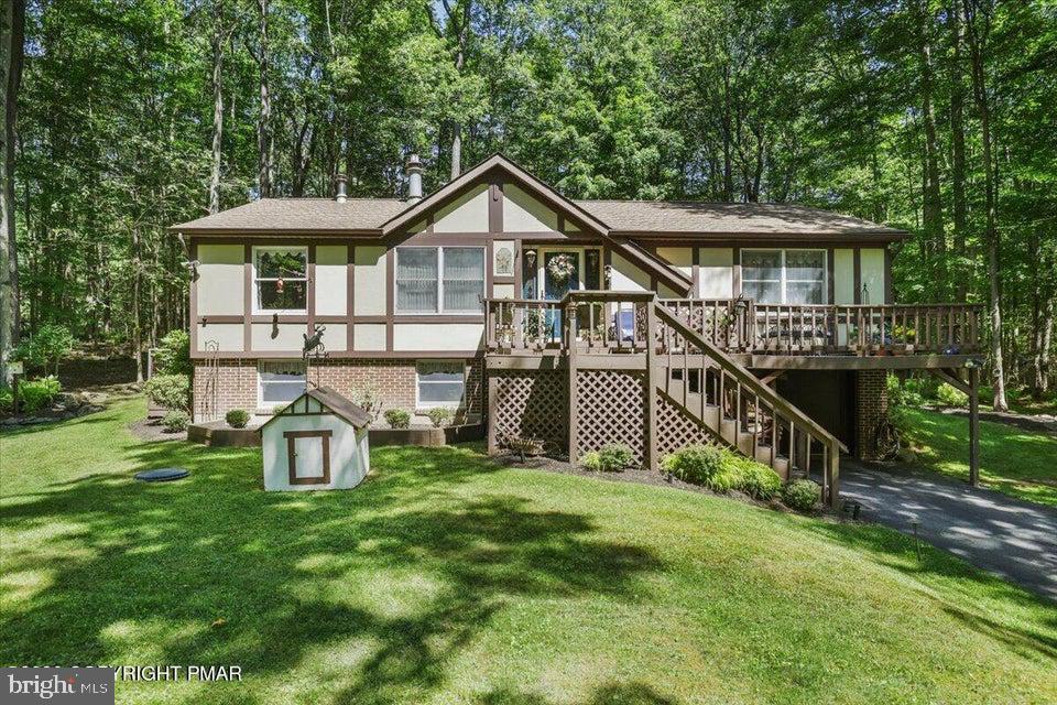 ARROWHEAD  LAKES - Residential