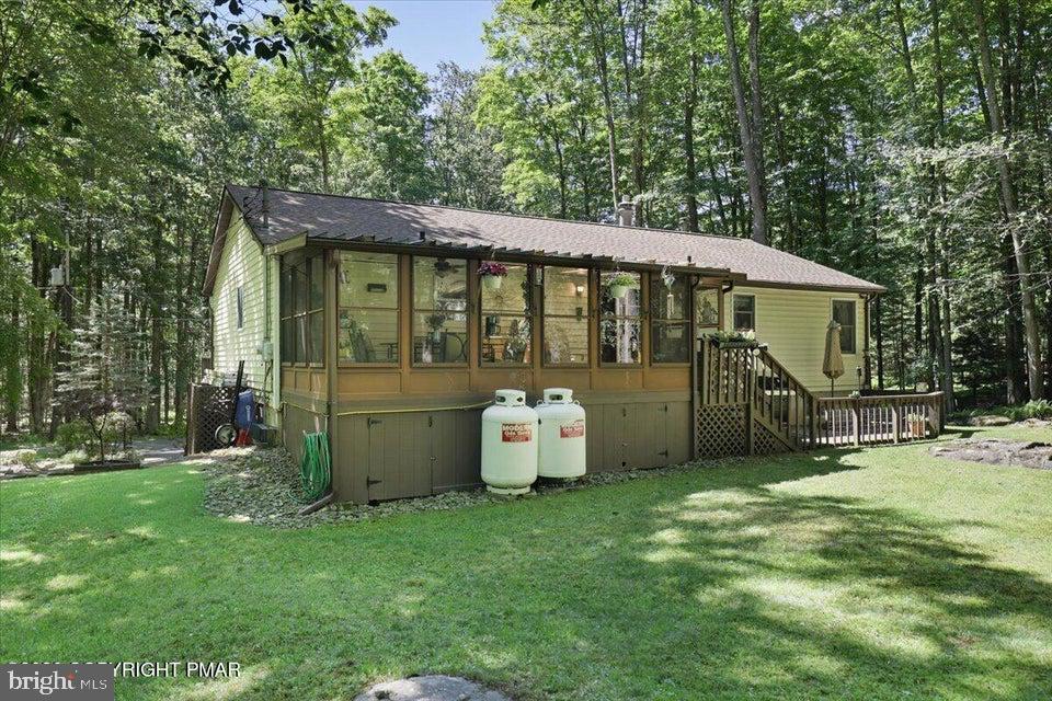 ARROWHEAD  LAKES - Residential