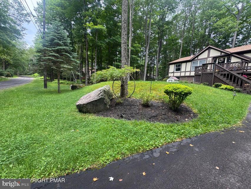 ARROWHEAD  LAKES - Residential