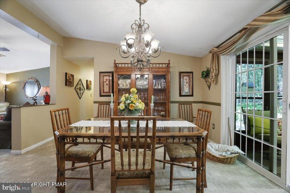 ARROWHEAD  LAKES - Residential