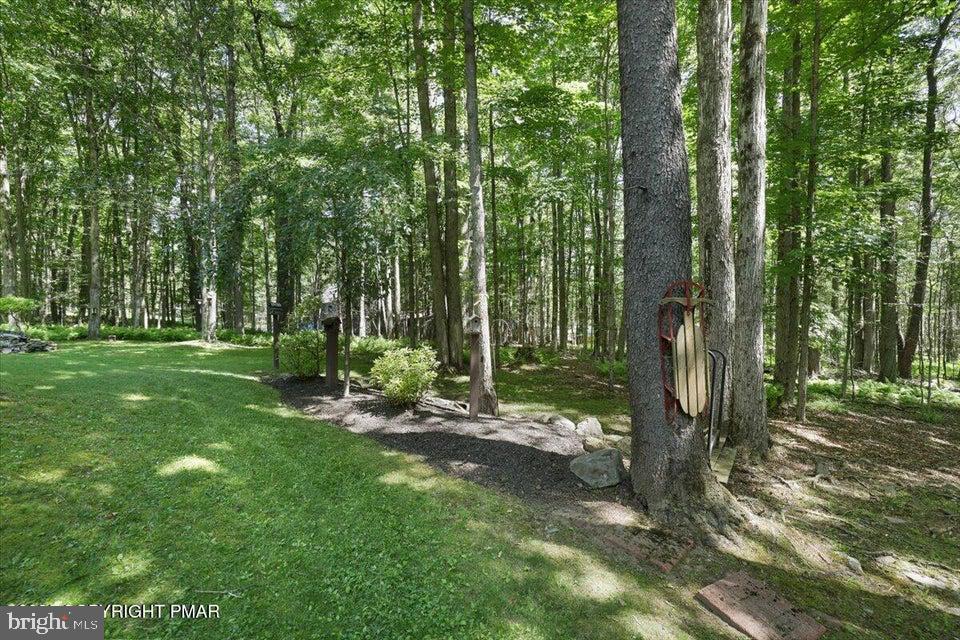 ARROWHEAD  LAKES - Residential