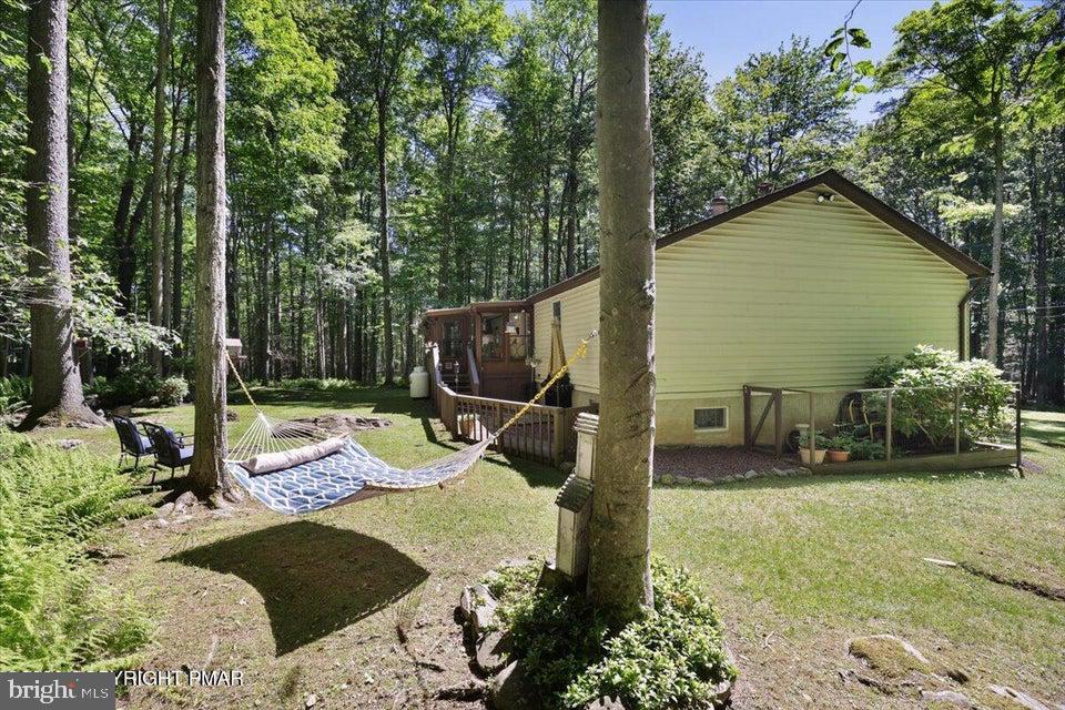 ARROWHEAD  LAKES - Residential