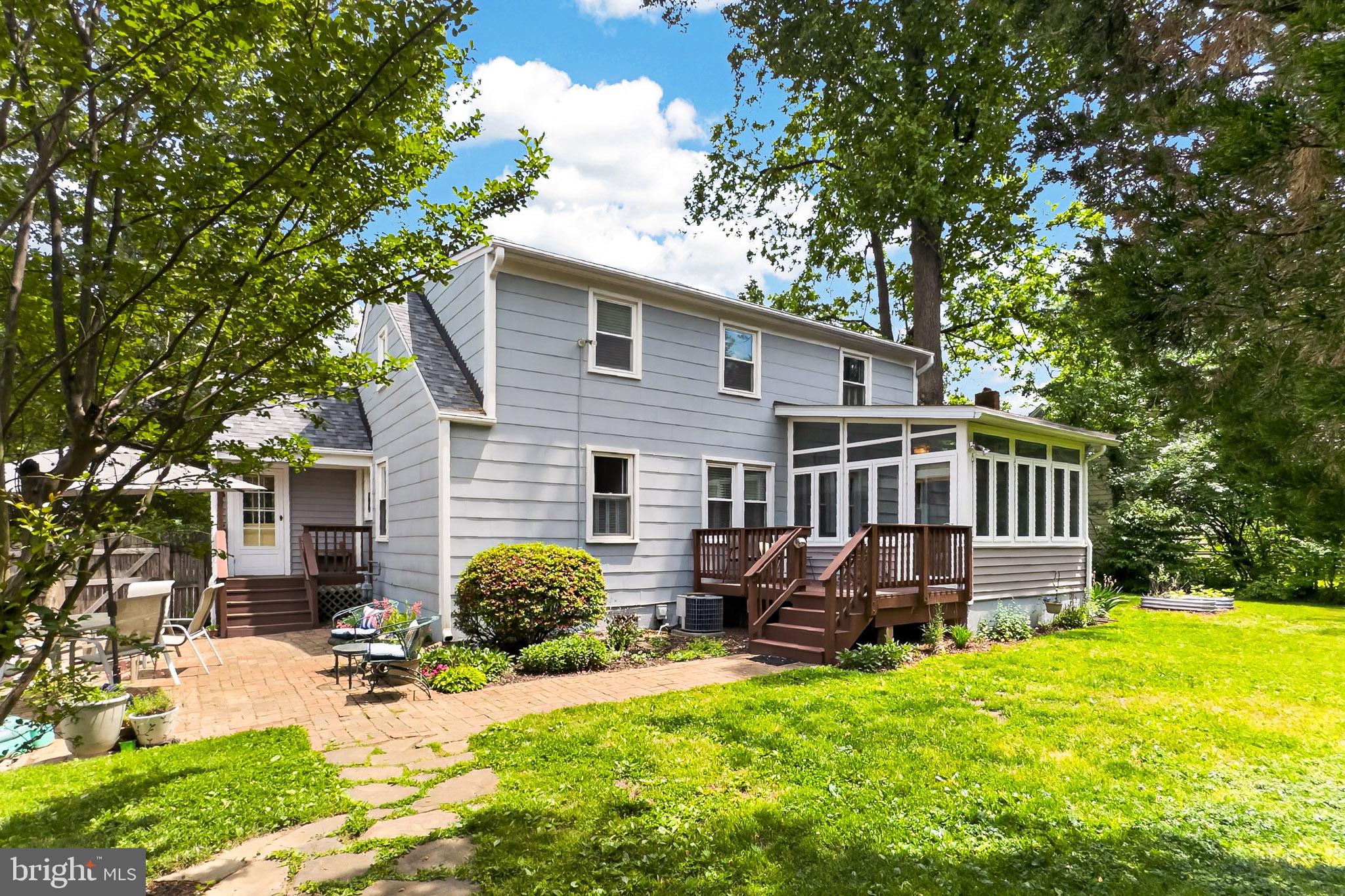 SLADES BROYHILL PARK - Residential