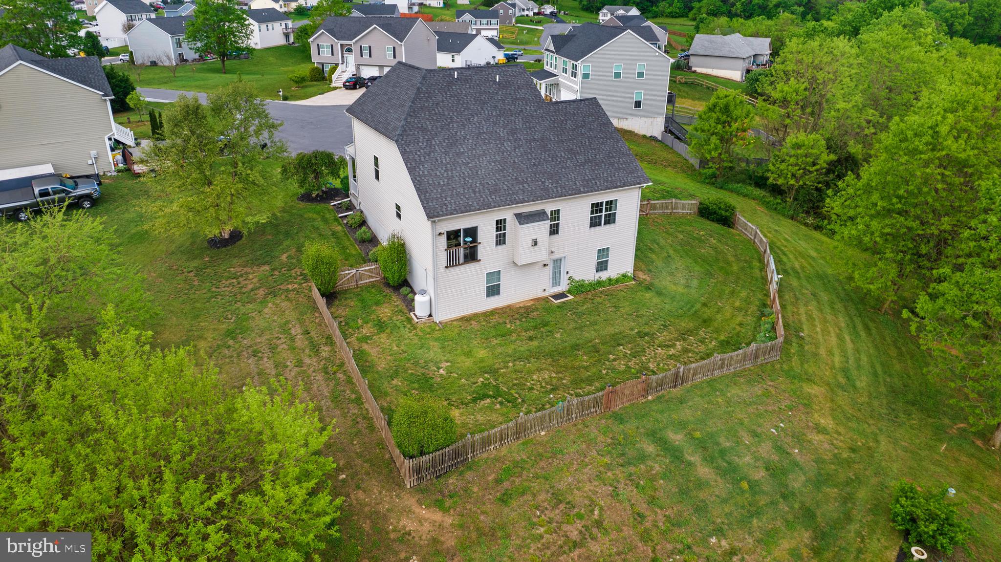 FORT HILL FARMS - Residential