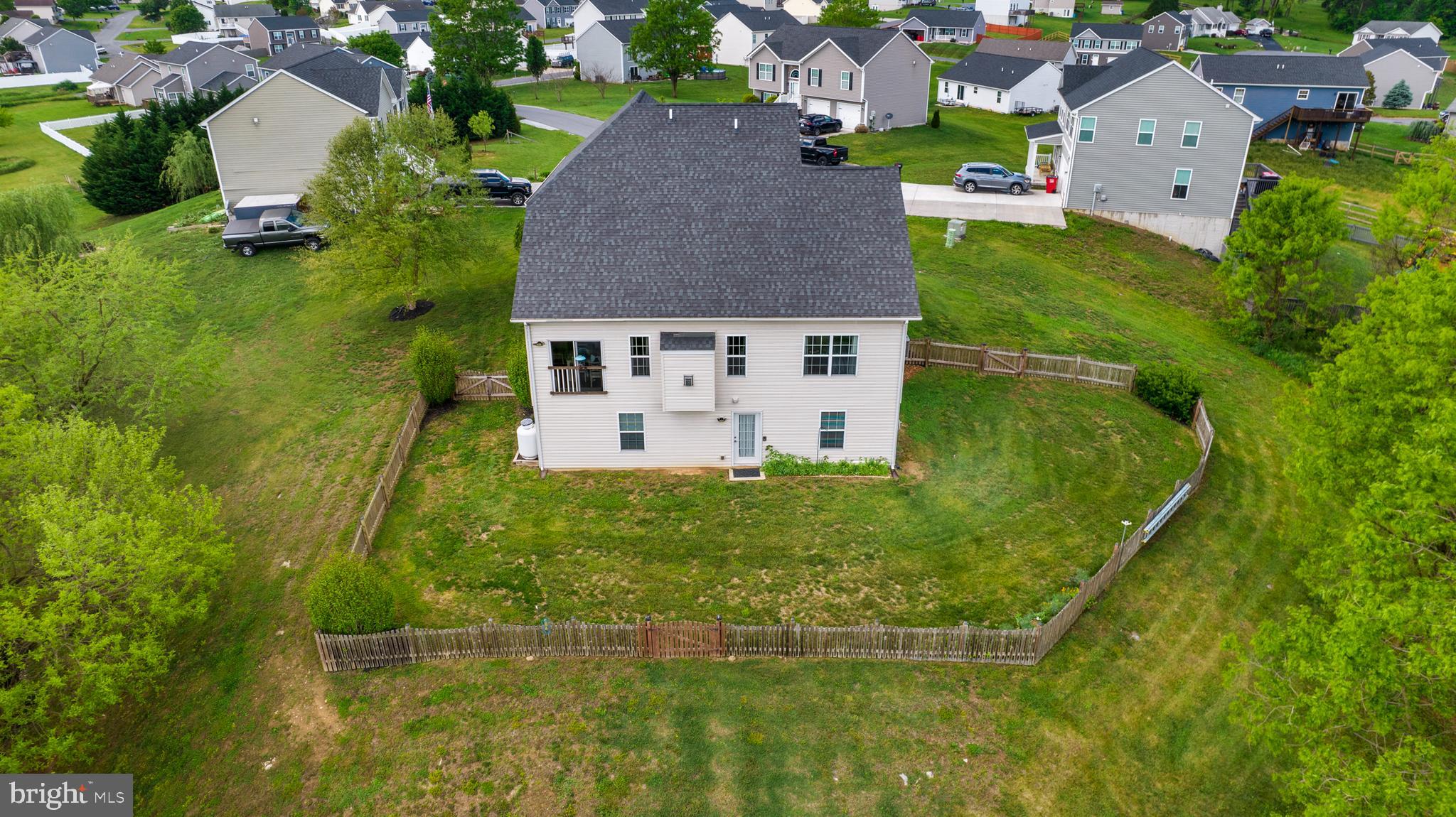 FORT HILL FARMS - Residential