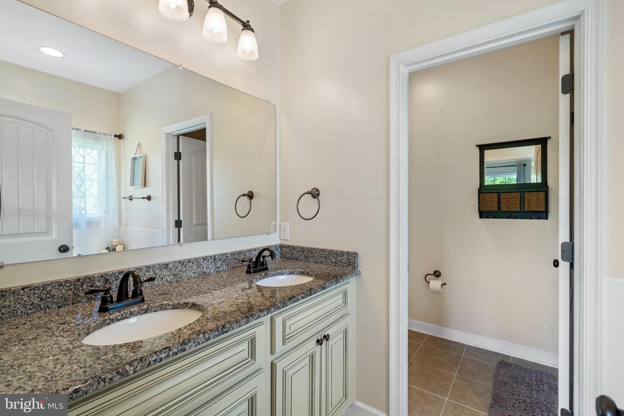 FORT HILL FARMS - Residential
